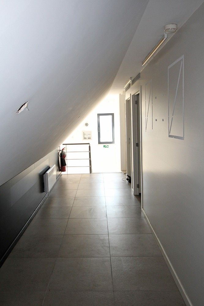 Gunstig gelegen kantoorruimte (60m²) in Emblem te huur! foto 9