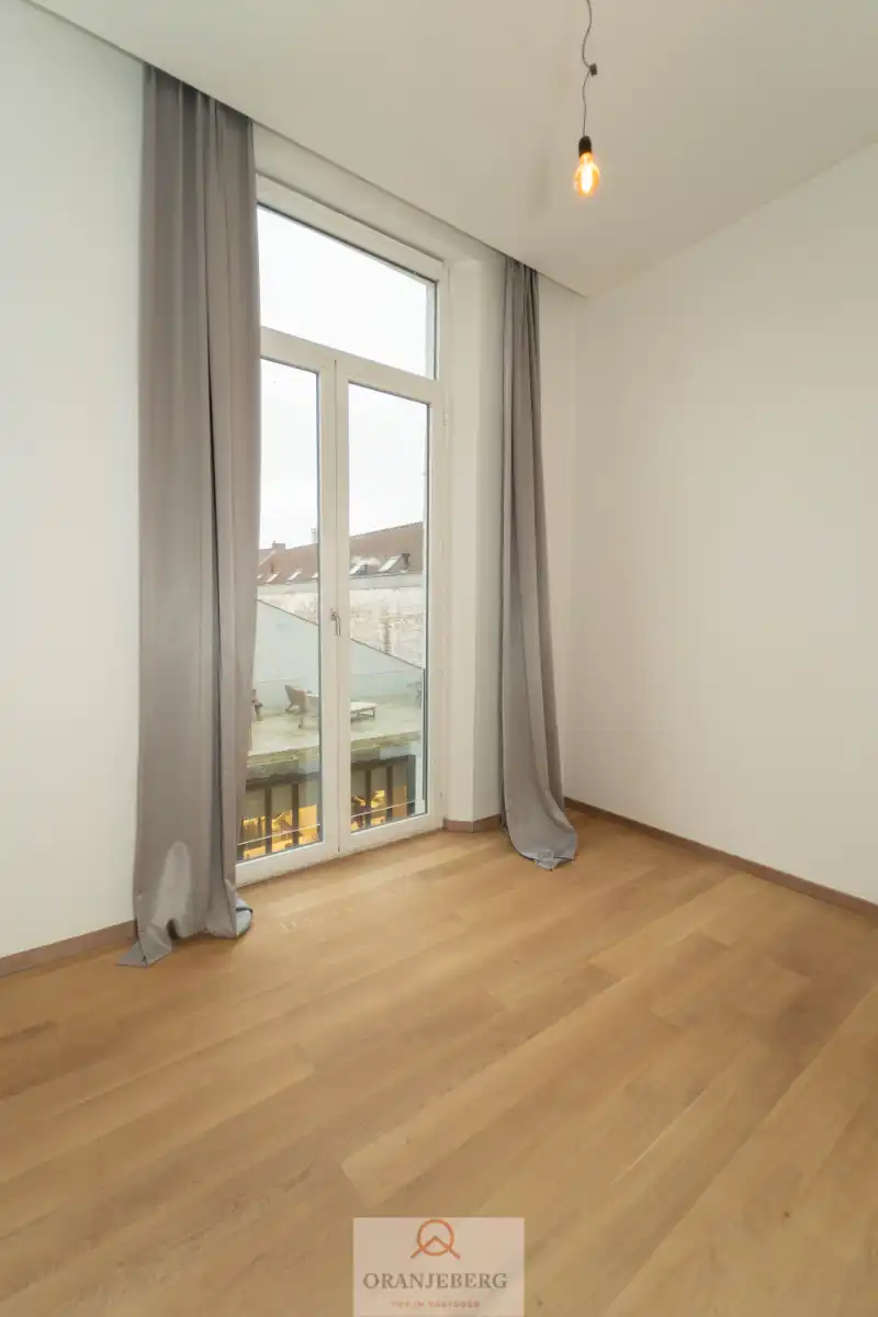 Luxueus ruim twee-slaapkamer appartement in Herenhuis - centrum Gent foto 17