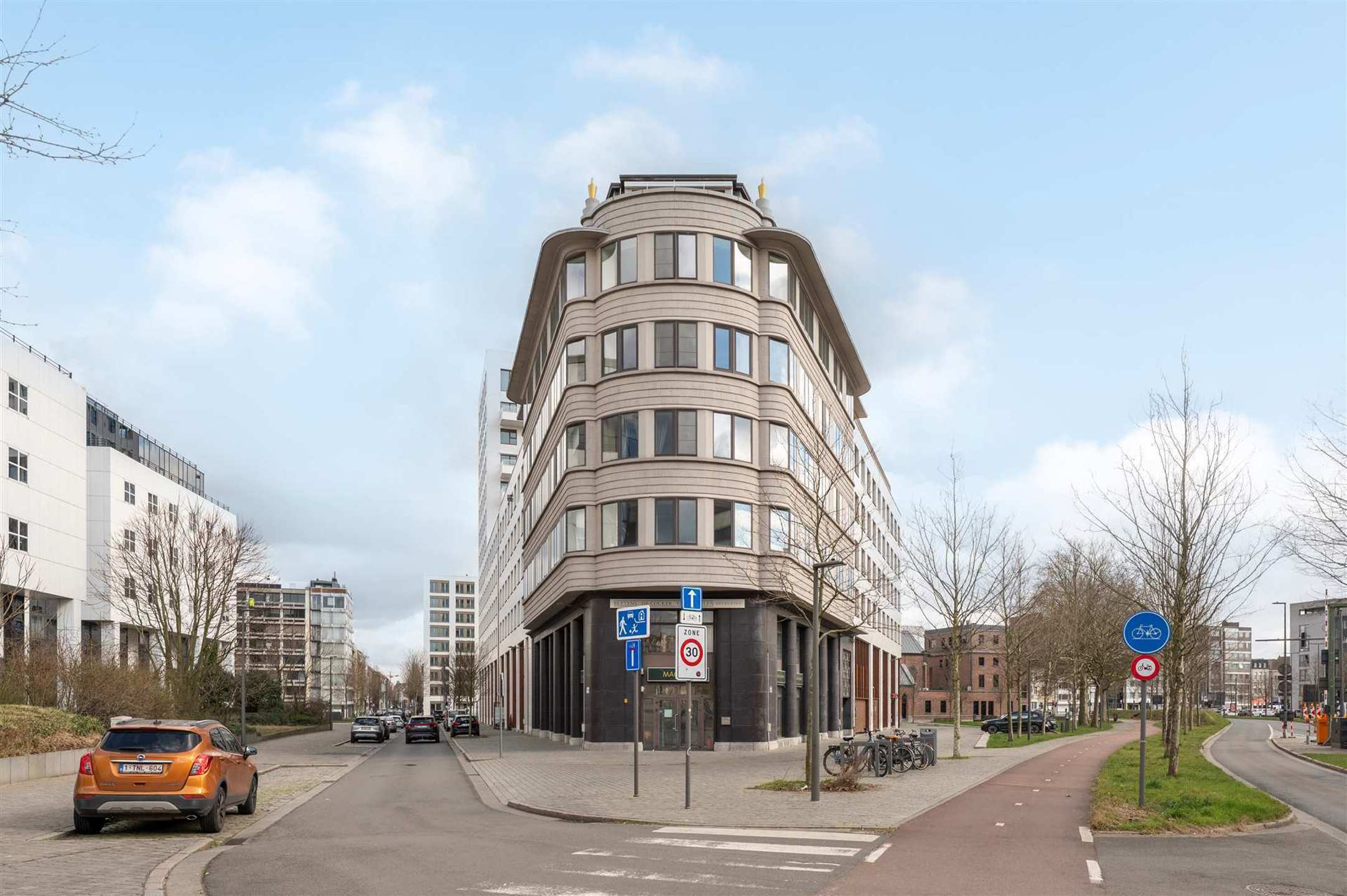 Indrukwekkend luxueus appartement met 2 slaapkamers in Antwerpen foto 36