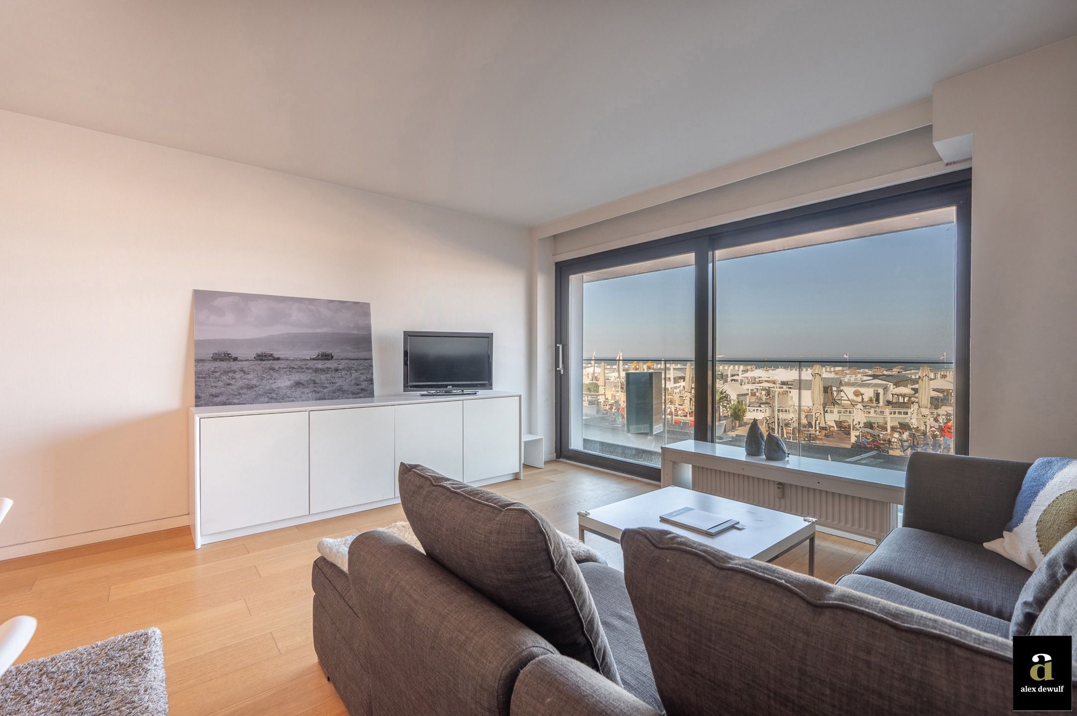 Uitstekend gelegen 3 slaapkamer appartement met frontaal zeezicht [Rubensplein - Albertstrand]. foto 11
