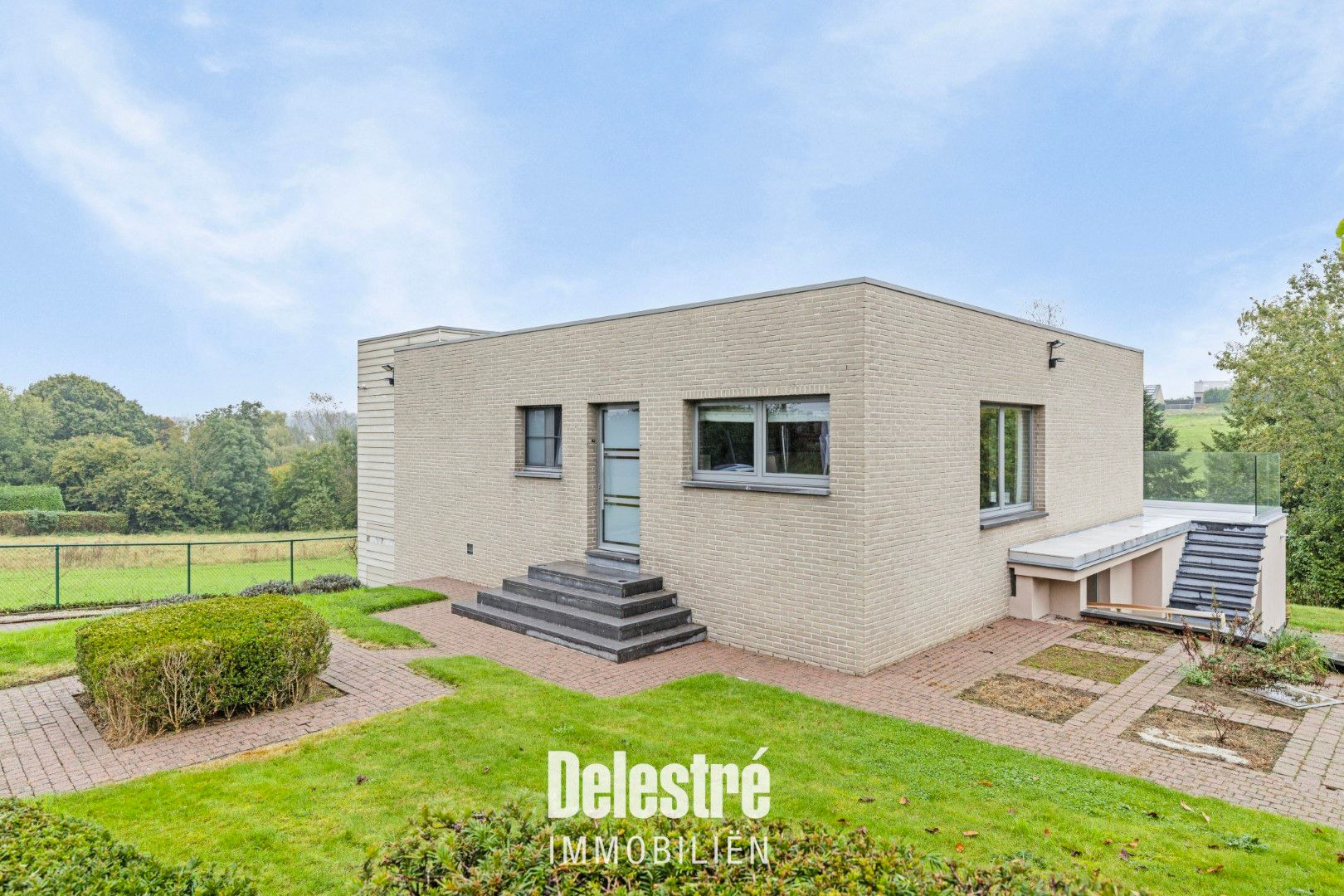 GERENOVEERDE VILLA OMGEVEN DOOR GROEN GEGEERDE ASBEEK foto 41