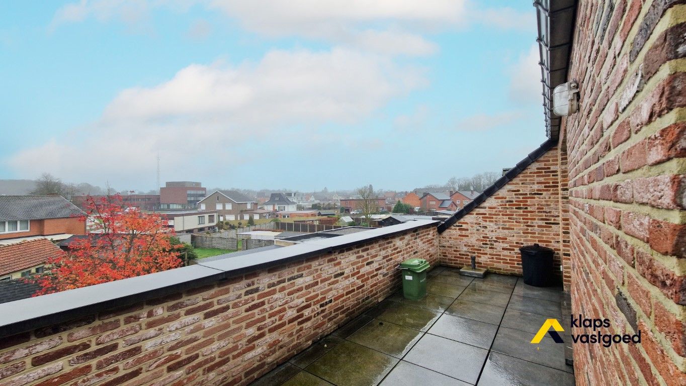 RUIM APPARTEMENT OP TOPLOCATIE MET 2 SK + GARAGE foto 7