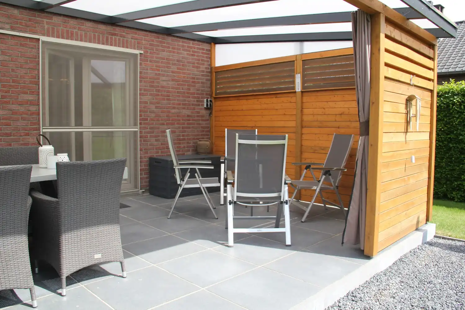 Instapklare gerenoveerde woning op 11a 75ca met prachtige, zuidgerichte tuin aan natuurgebied De Maten in Genk. foto 34