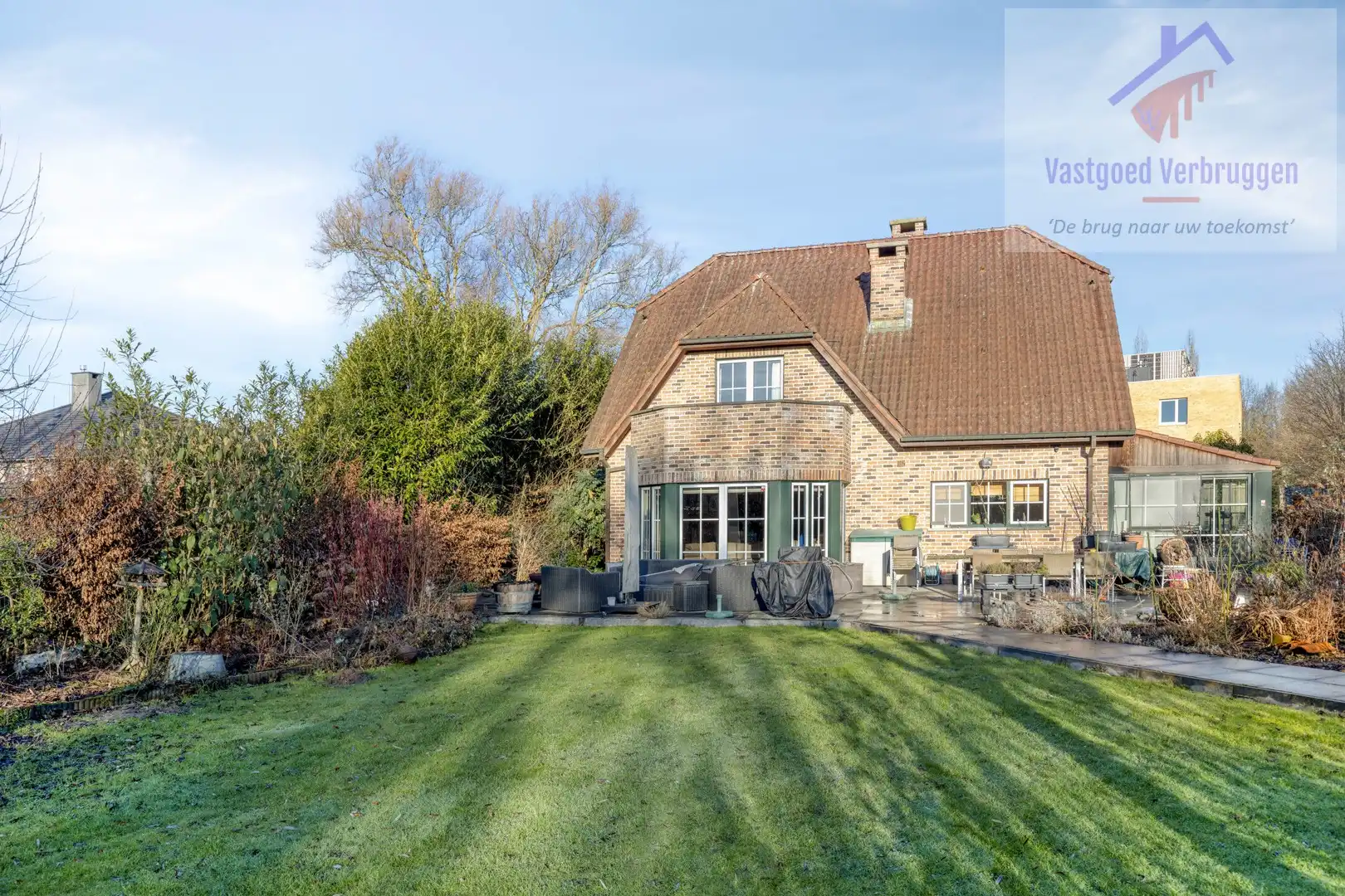 Open bebouwing met 4 slaapkamers en ruime tuin foto 23