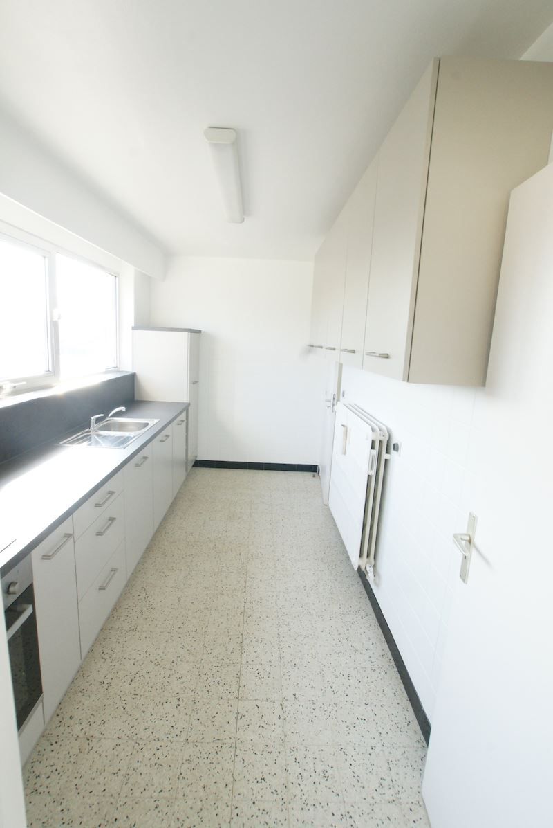 Ruim dakappartement met terras foto 10