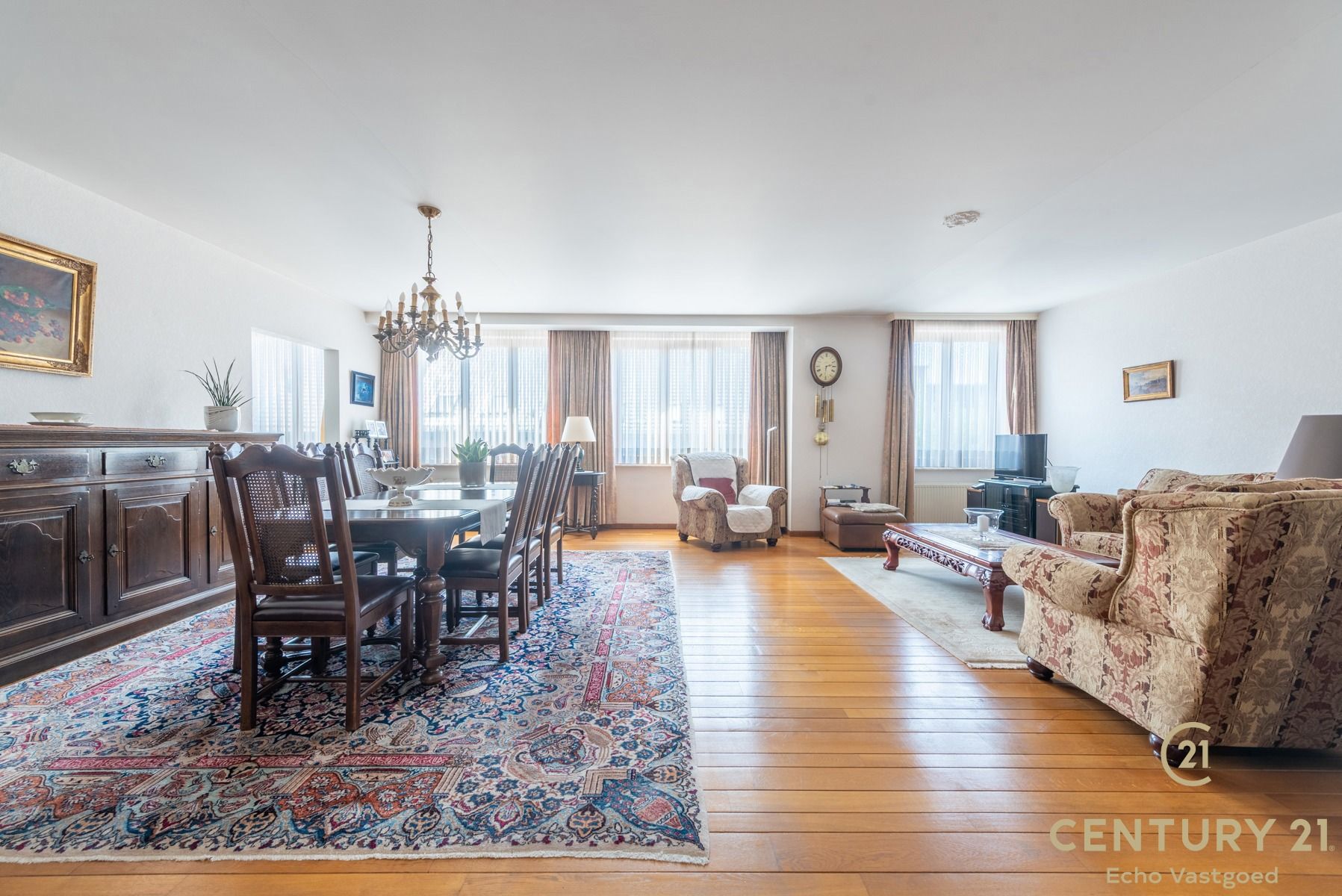 Ruim en energiezuinig appartement (161 m²) met garagebox foto 7