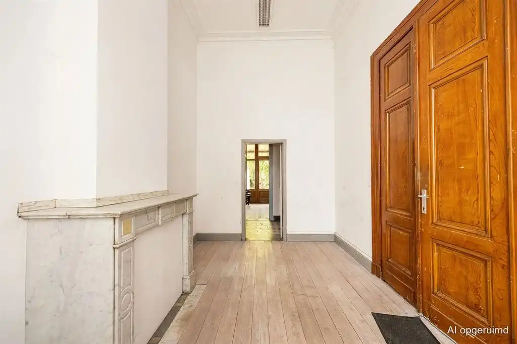 Unieke neogotische pastoriewoningl van ca. 412 m² met kapel foto 8
