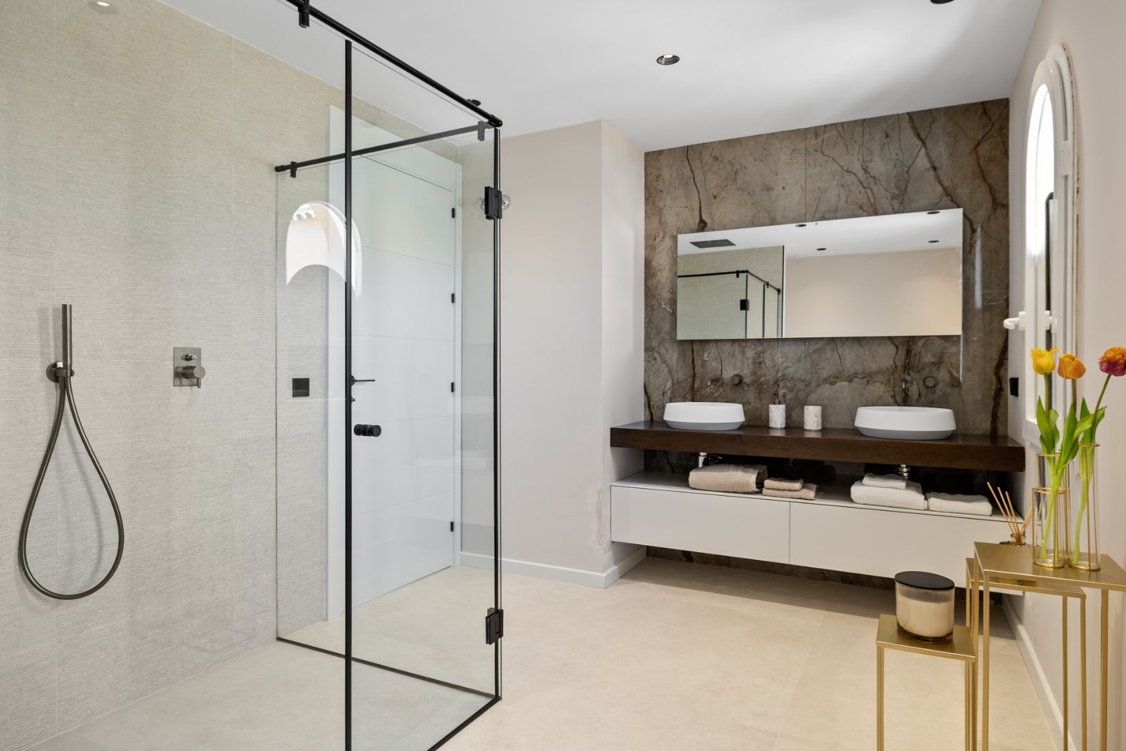 VOLLEDIG GERENOVEERDE DUPLEX PENTHOUSE IN NUEVA ANDALUCIA: TOPLOCATIE foto 17