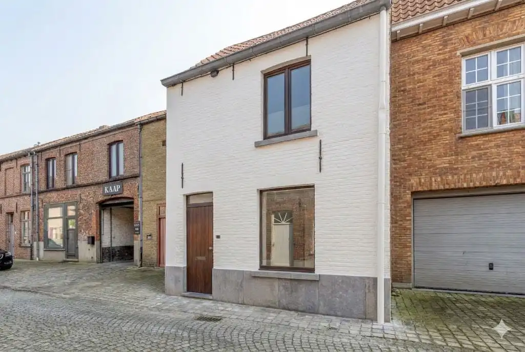 Te renoveren huis te koop in centrum Brugge foto 2