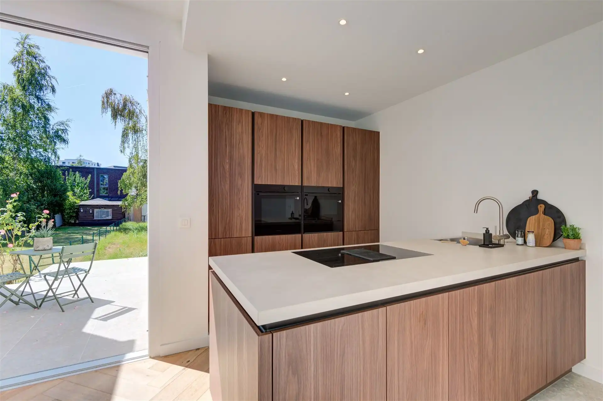 Prachtig ruim totaal vernieuwd herenhuis met tuin foto 13