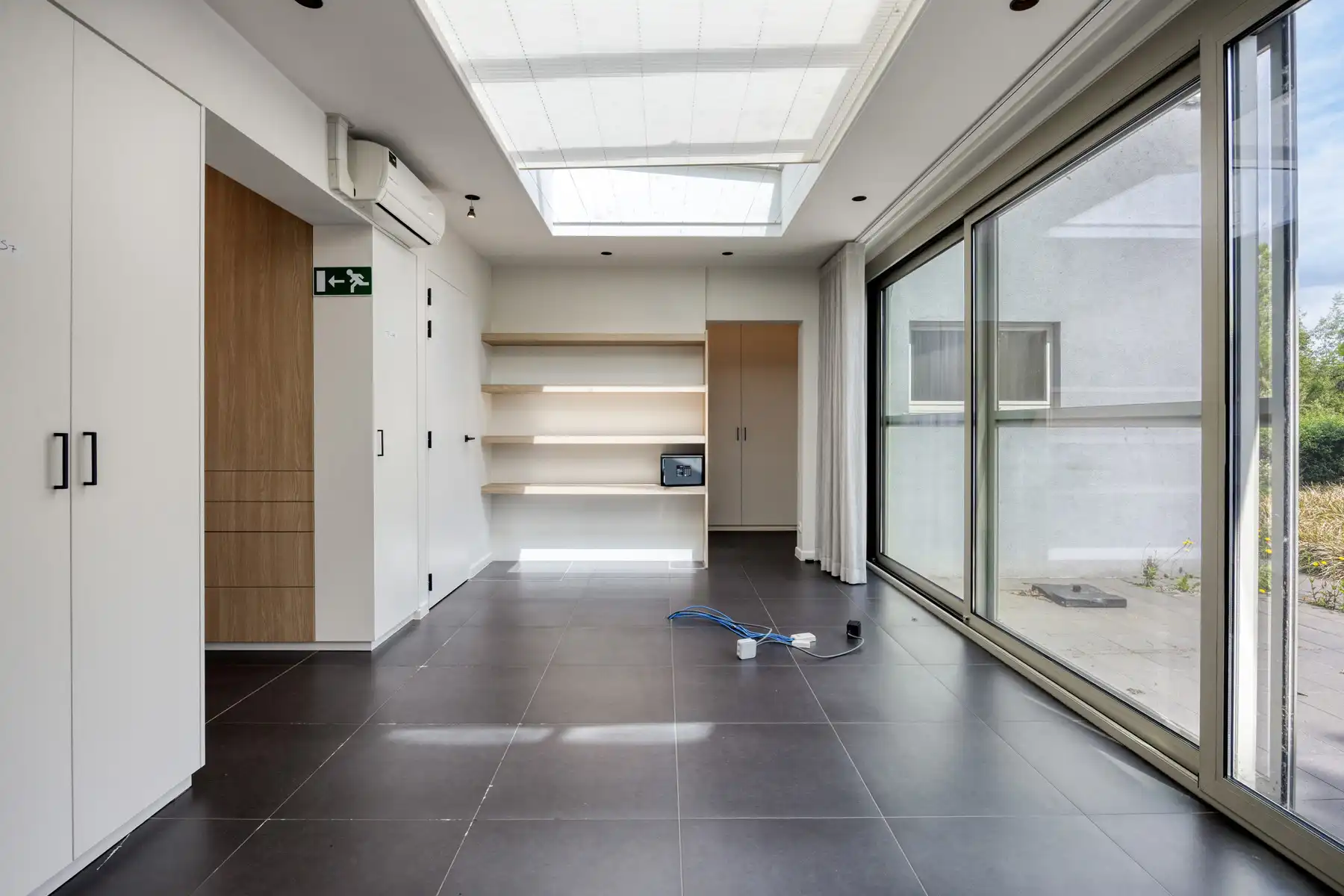 Commercieel gelegen kantoorruimte met moderne voorzieningen. foto 6