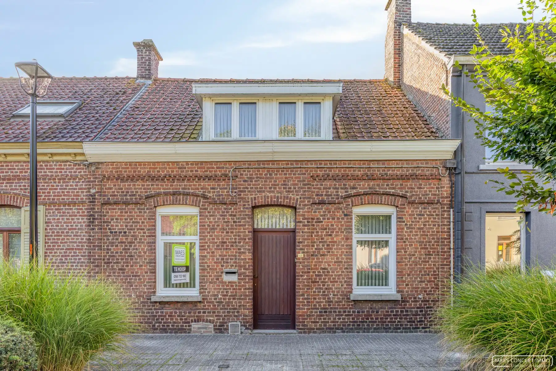 Karaktervolle woning met garage te koop op Elsegemplein (Wortegem) foto 2
