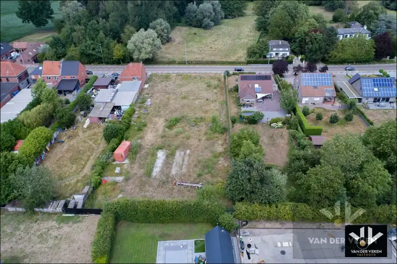 Interessante projectgrond met Zuidwest gerichte oriëntatie van 28 aren 16 centiaren op centrale locatie in Diepenbeek met mogelijkheid tot verkaveling naar drie halfopen bebouwingen of de bestaande oude verkaveling te gebruiken van 1 HOB en 1 Open Bebouwing! foto 15