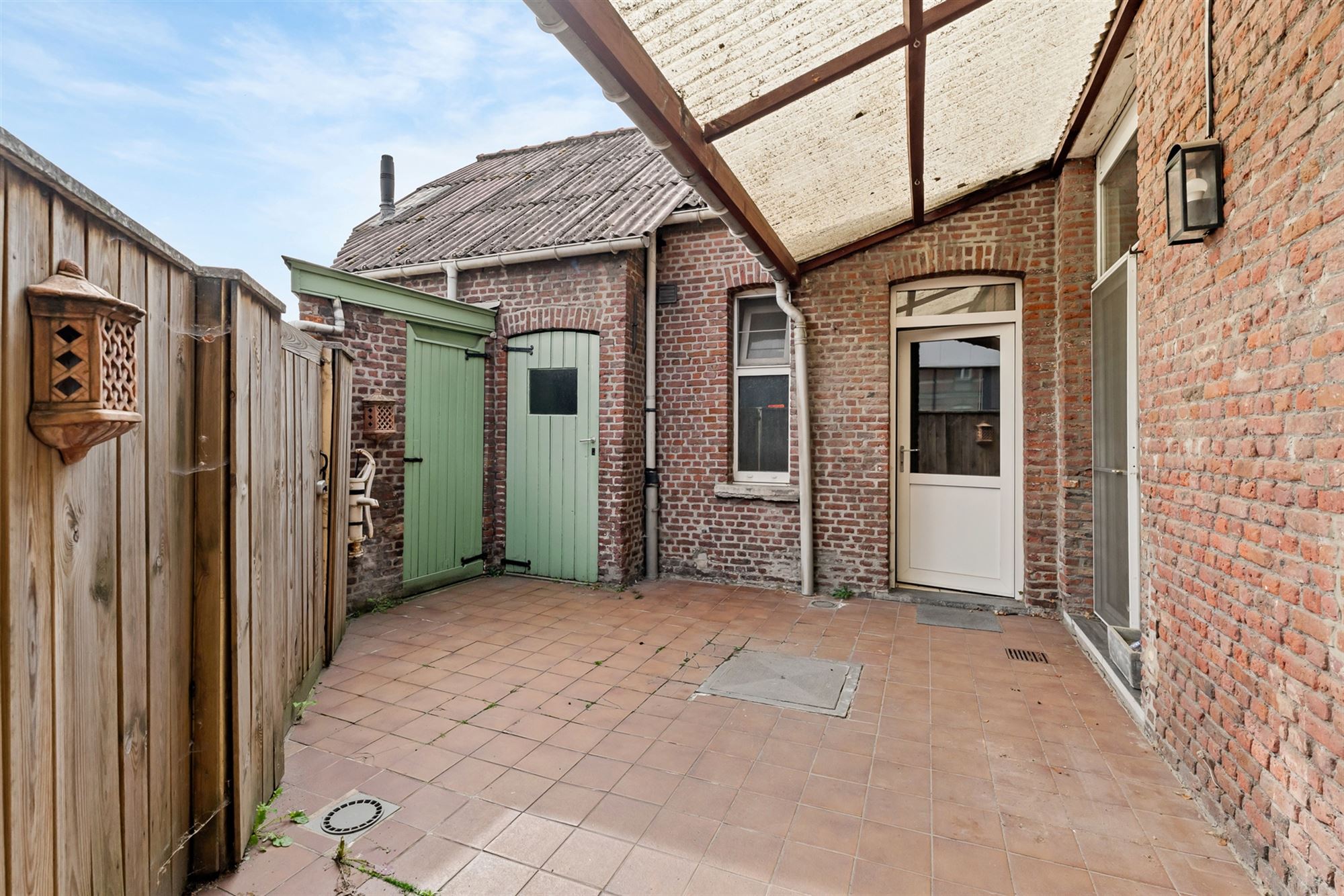 PRACHTIG INSTAPKLAAR HERENHUIS IN GEEL CENTRUM  foto 28