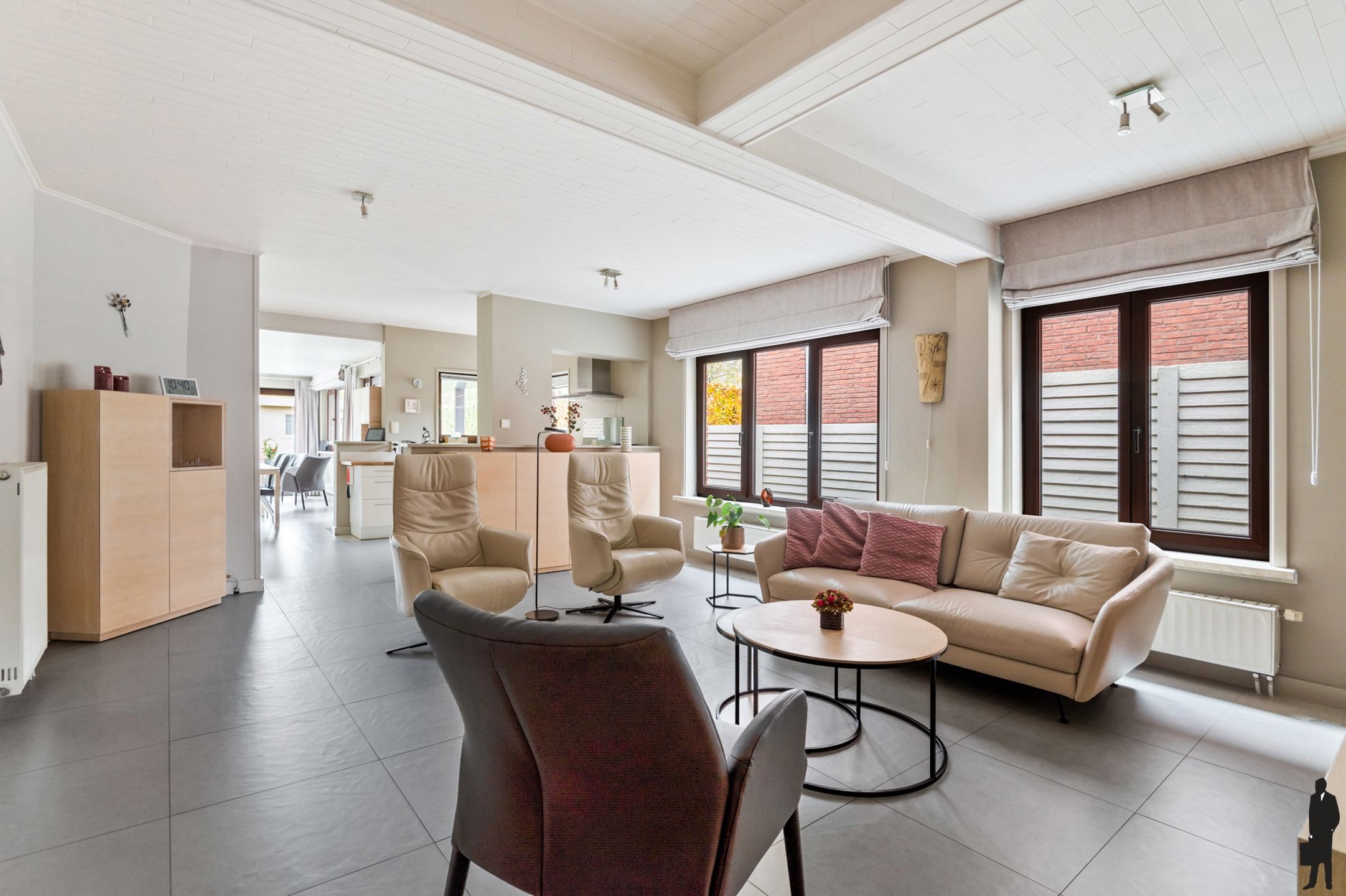 HOB met 4 slpks, bureau en prachtige tuin in centrum Edegem foto 5