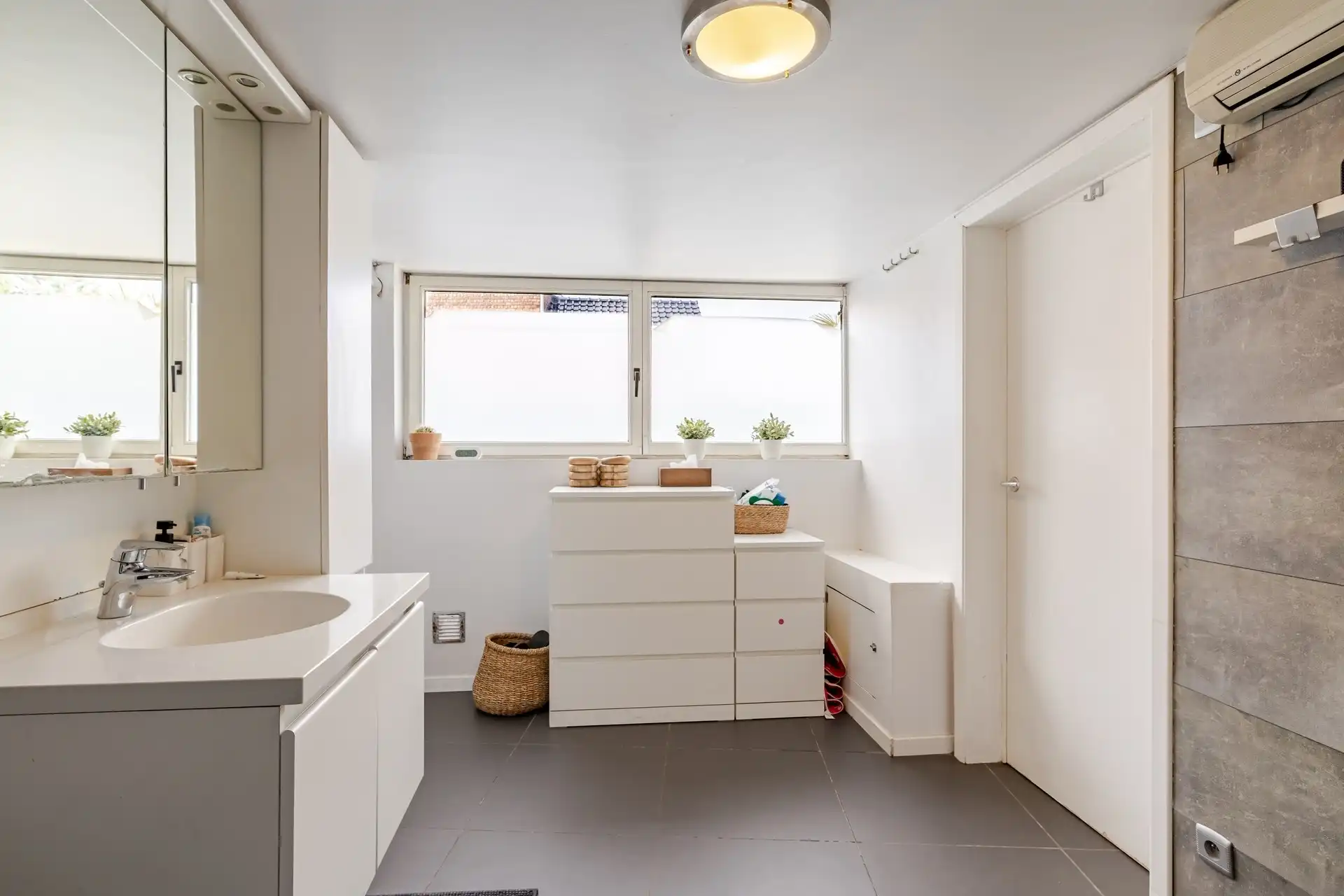 Charmante woning met grote buitenruimte! foto 12
