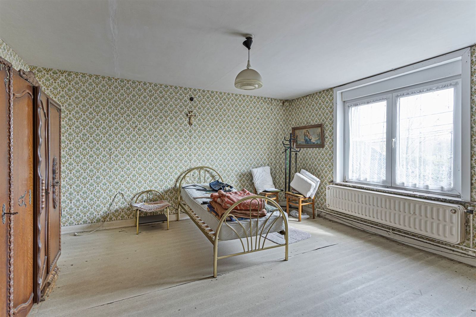Te renoveren woning met schuur en loodsen  foto 17