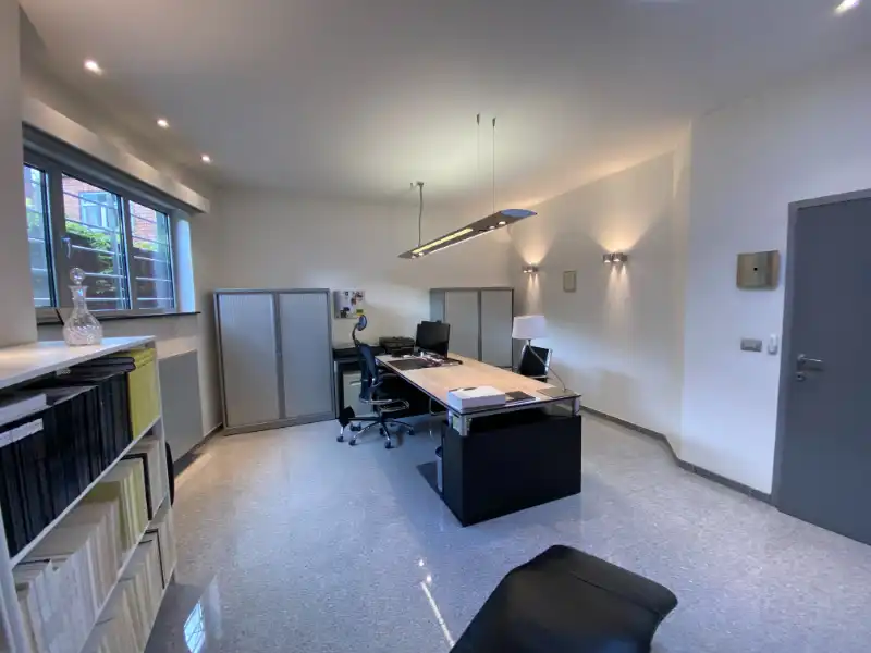 400M² HANDELSRUIMTE OP A-LOCATIE! foto 13