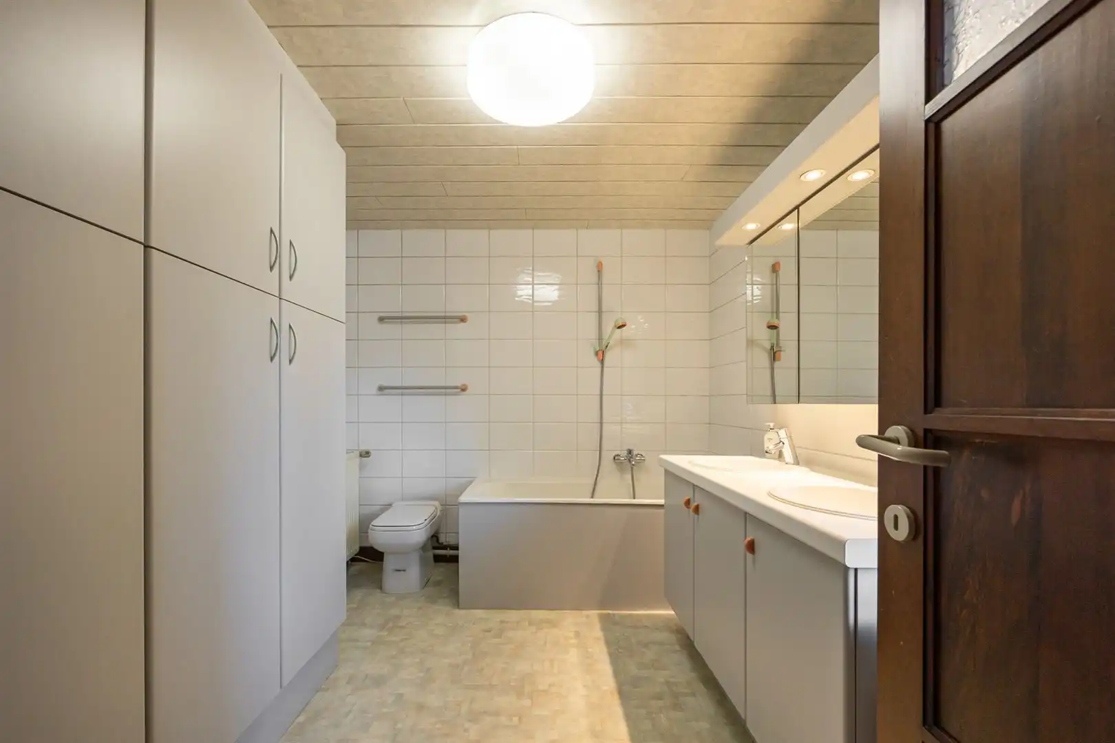 Villa Zonneschijn in het centrum van Ranst foto 22