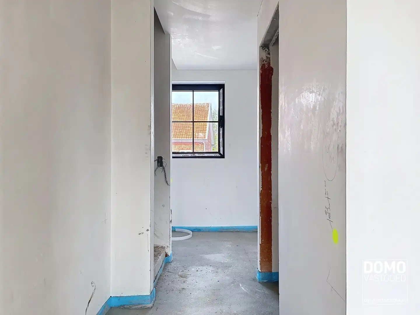 ENERGIEZUINIGE HALFOPENBEBOUWING MET 3 SLAAPKAMERS TE KERMT foto 7