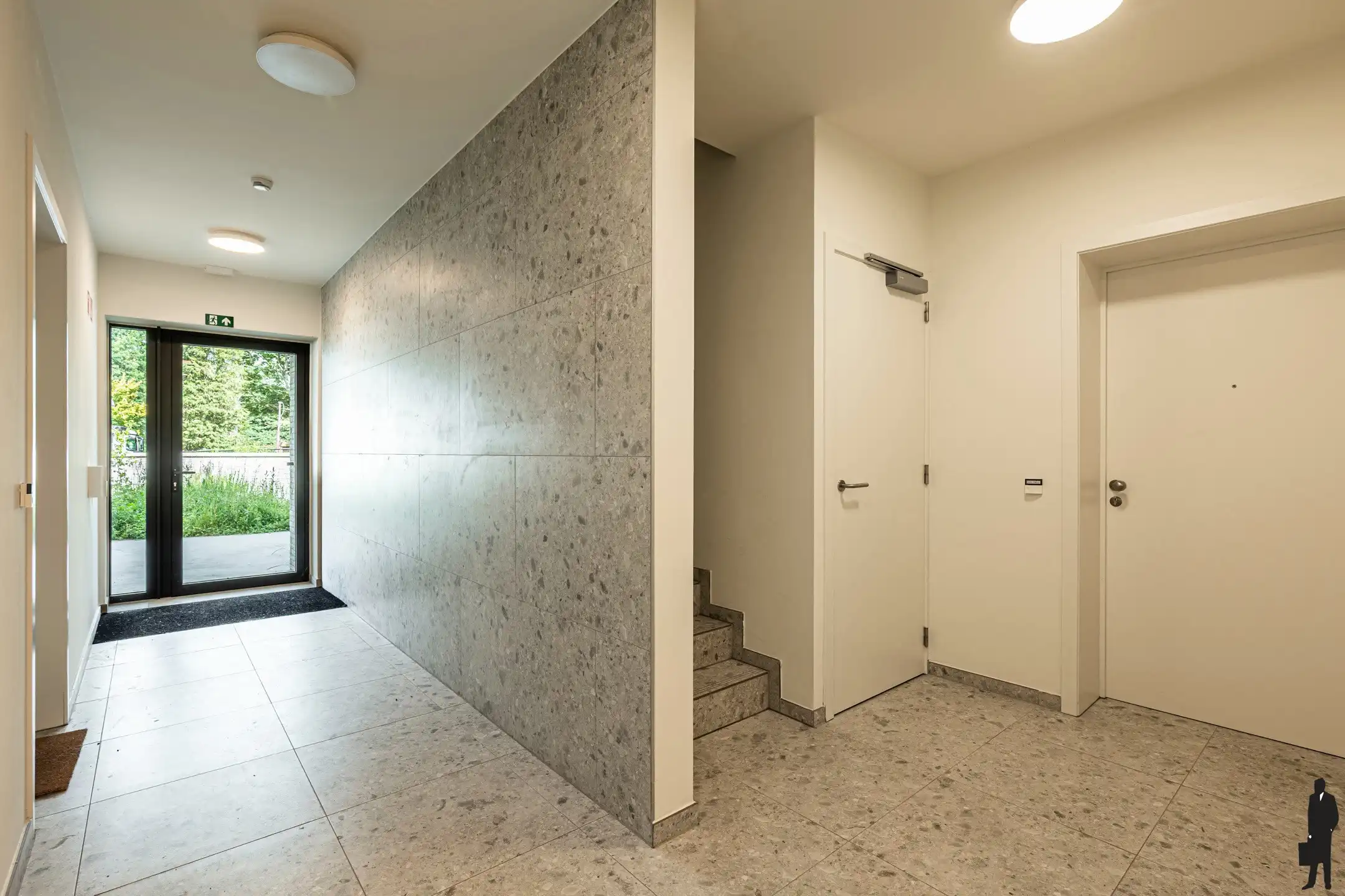 Uitstekend instapklaar appartement met groot terras in Arendonk foto 20