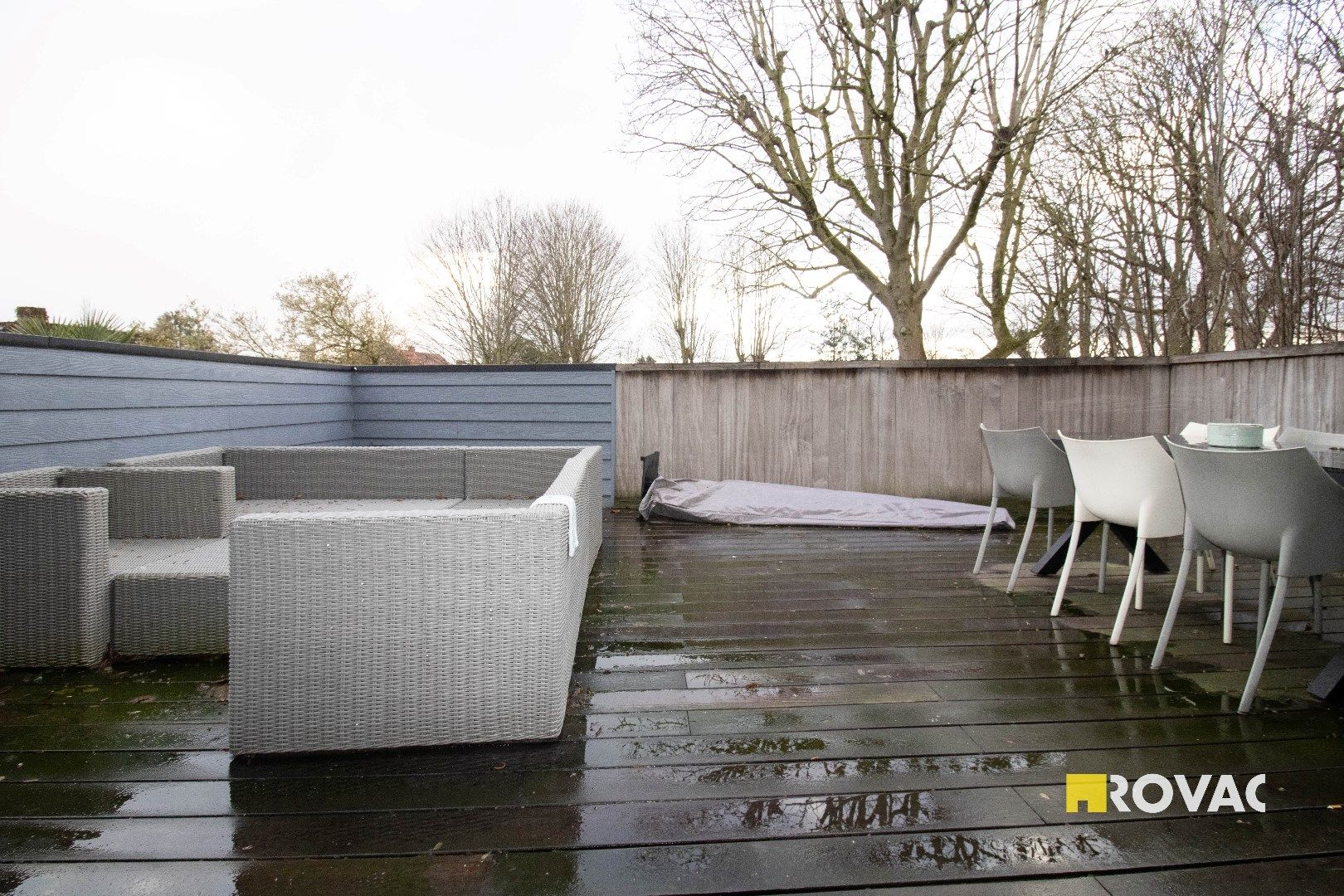 Zonnig appartement op 1e verdieping met ruim terras nabij centrum foto 12
