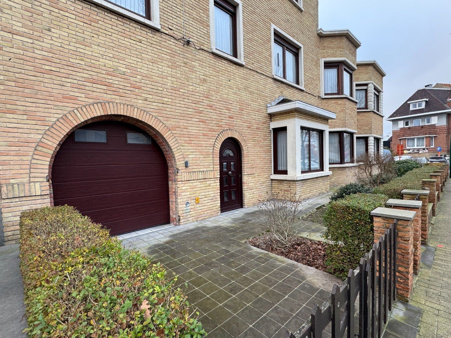 Femina - Gebouw met 3 appartementen foto 3