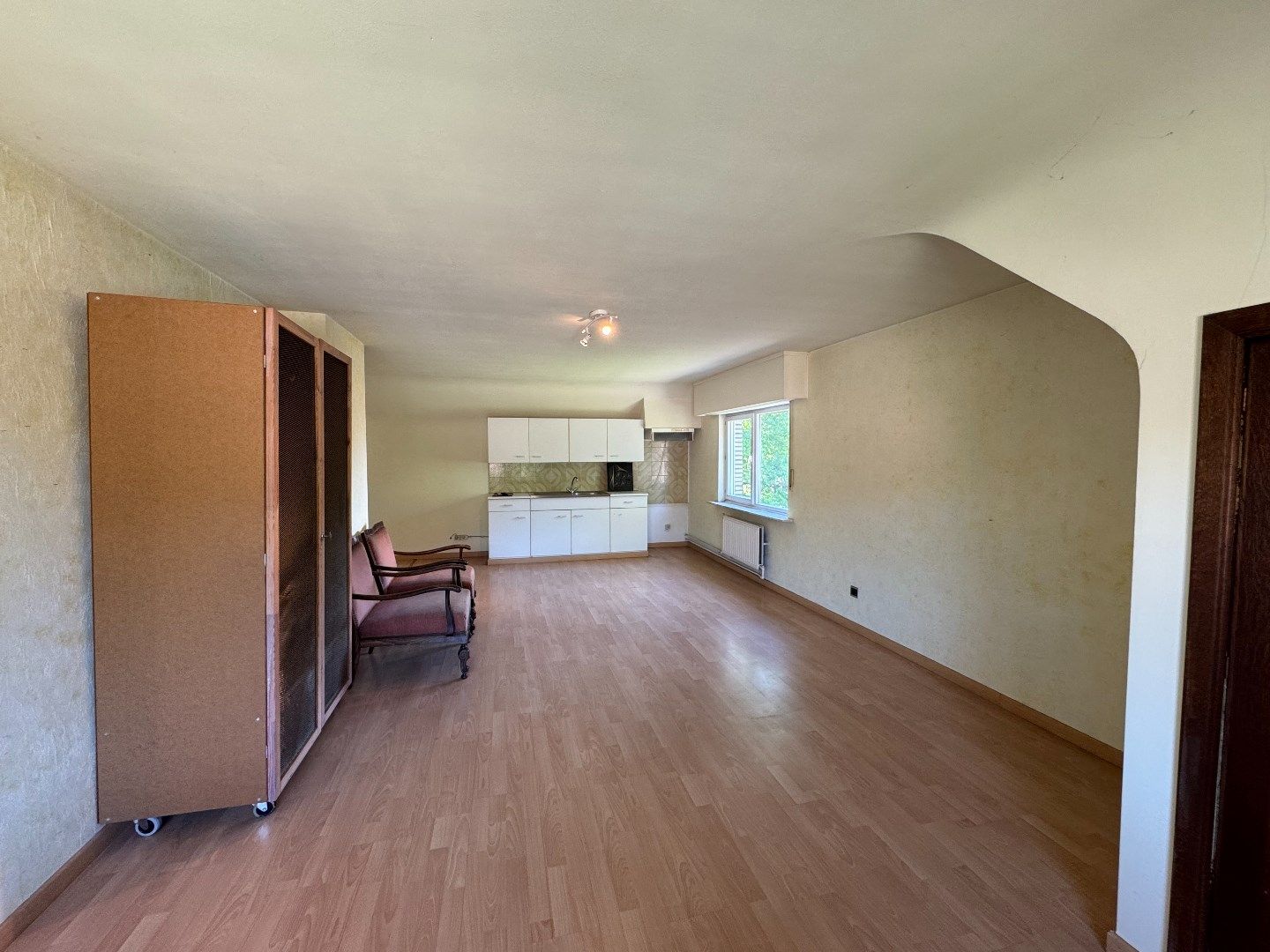 zeer ruime 4-gevelwoning met achterliggend landgebouw gelegen op een mooi perceel van +/- 5952 m² foto 15