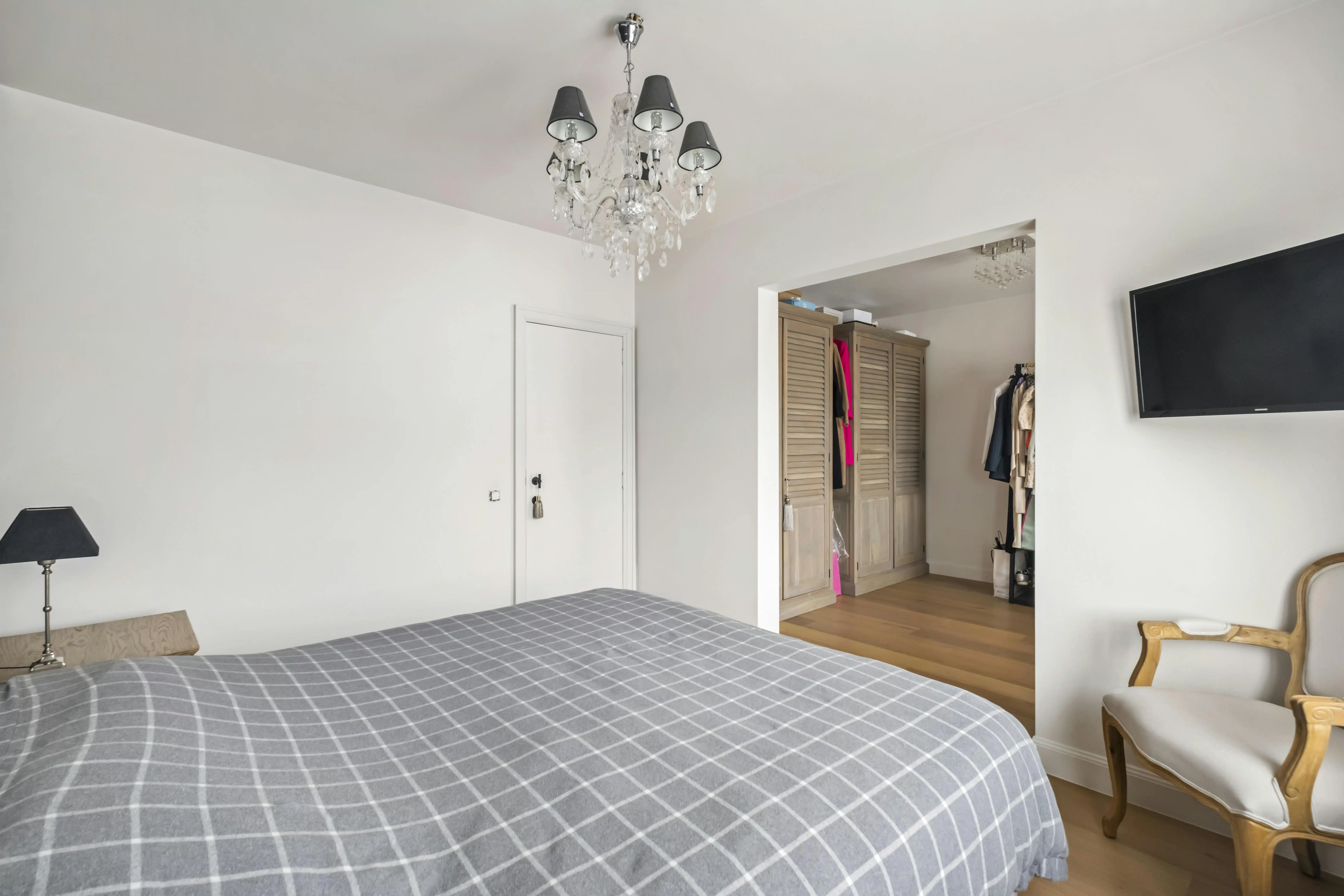  Ruim, instapklaar appartement te koop in Harelbeke foto 16