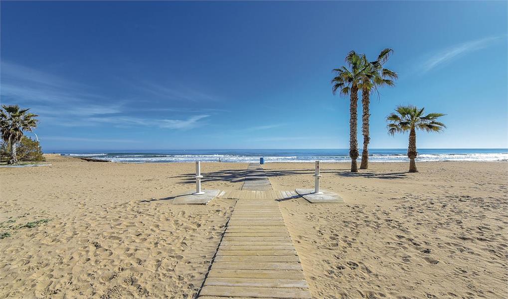 NIEUWBOUW GESLOTEN URBANISATIE IN TORREVIEJA OP SLECHTS 700M VAN HET STRAND foto 33