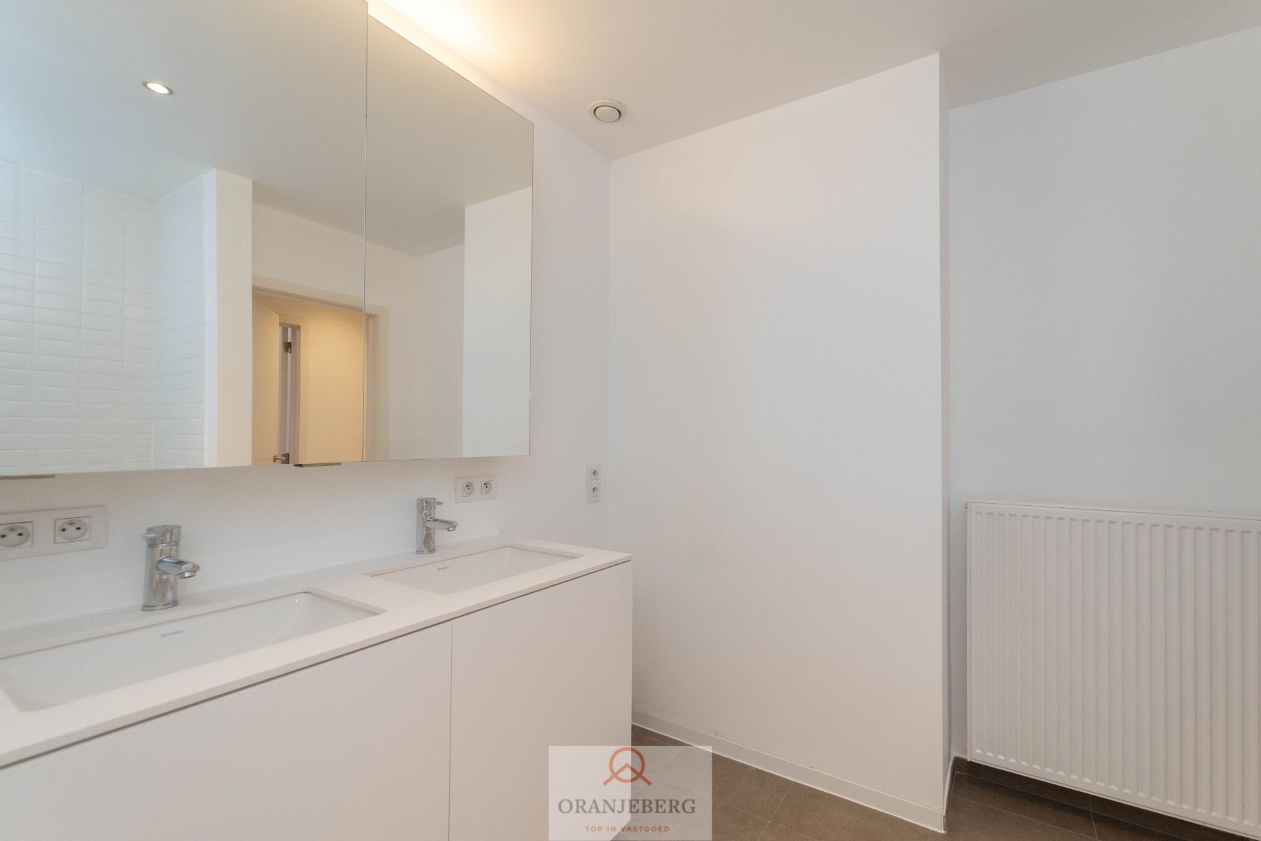Luxueus ruim twee-slaapkamer appartement in Herenhuis - centrum Gent foto 23