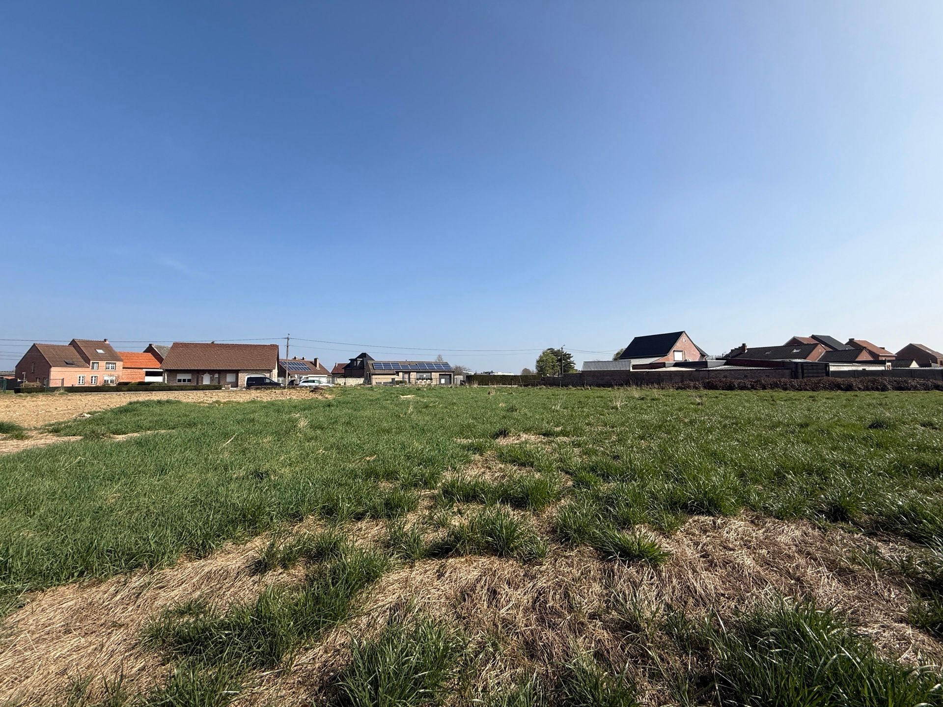 Bouwgrond voor open bebouwing op perceel van 11a38 foto 2