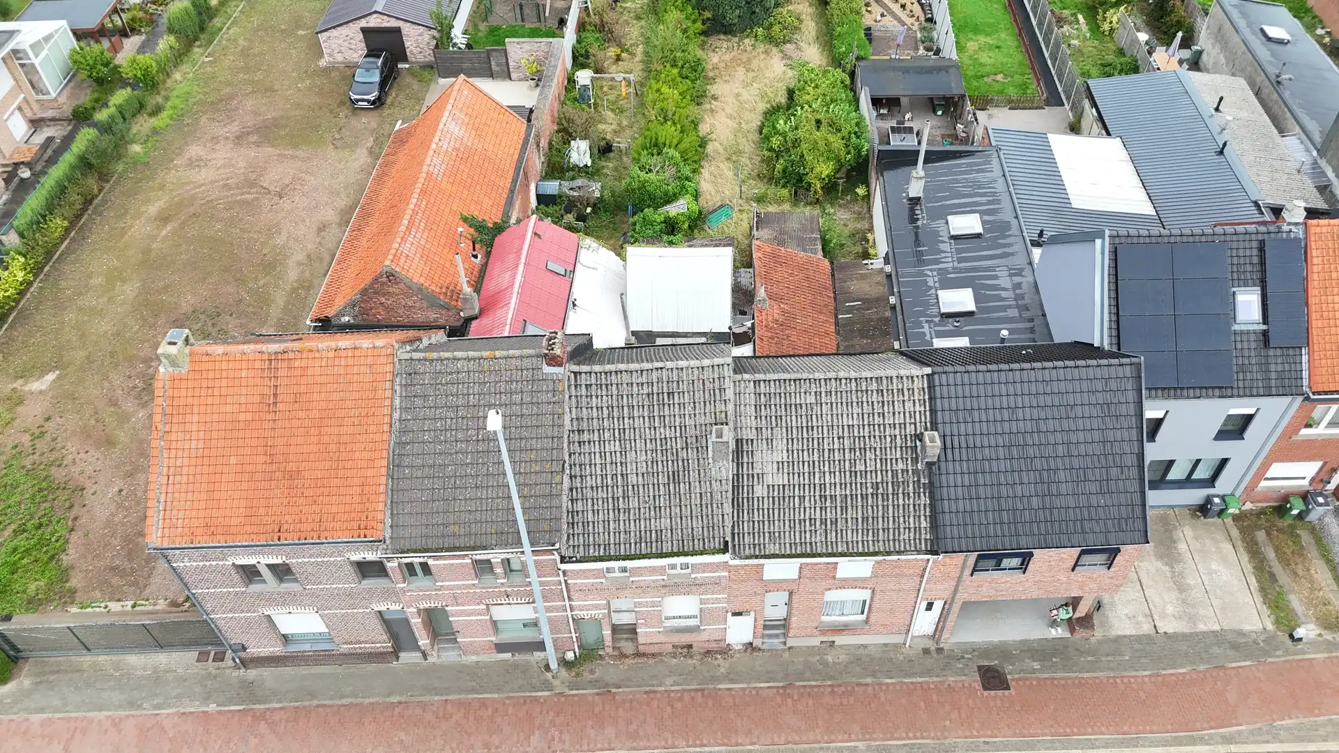 Twee te renoveren woningen met tuin. foto 4
