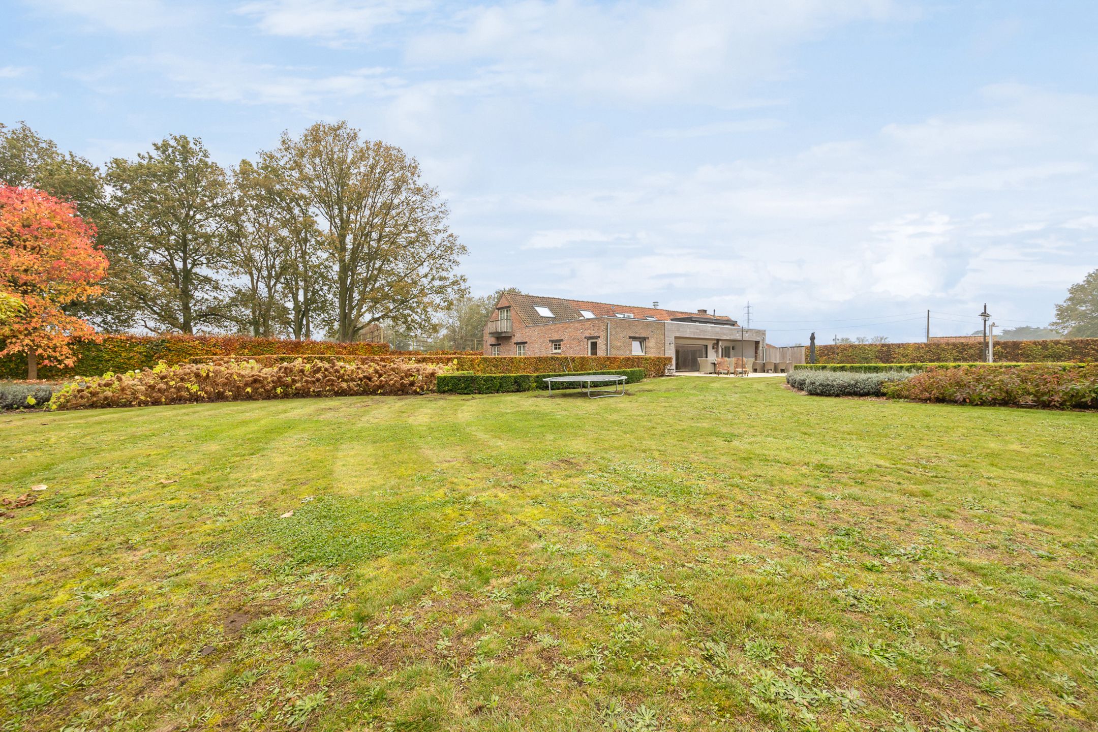 Unieke landelijke woning met prachtige tuin op 3338 m2  foto 11
