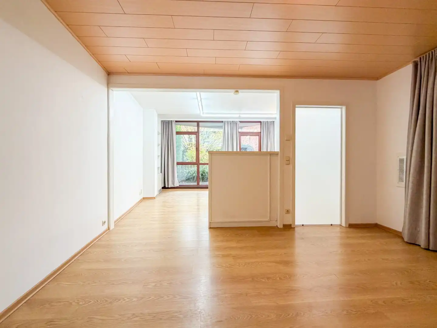 Appartementsgebouw: 6 appartementen, centrum Torhout, interessant investeringspand! foto 4