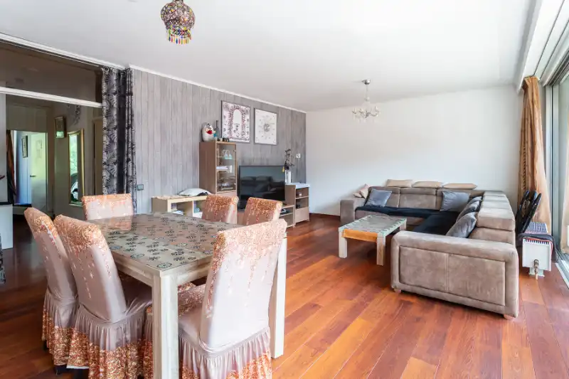 Te koop op te frissen appartement met garagebox! foto 5