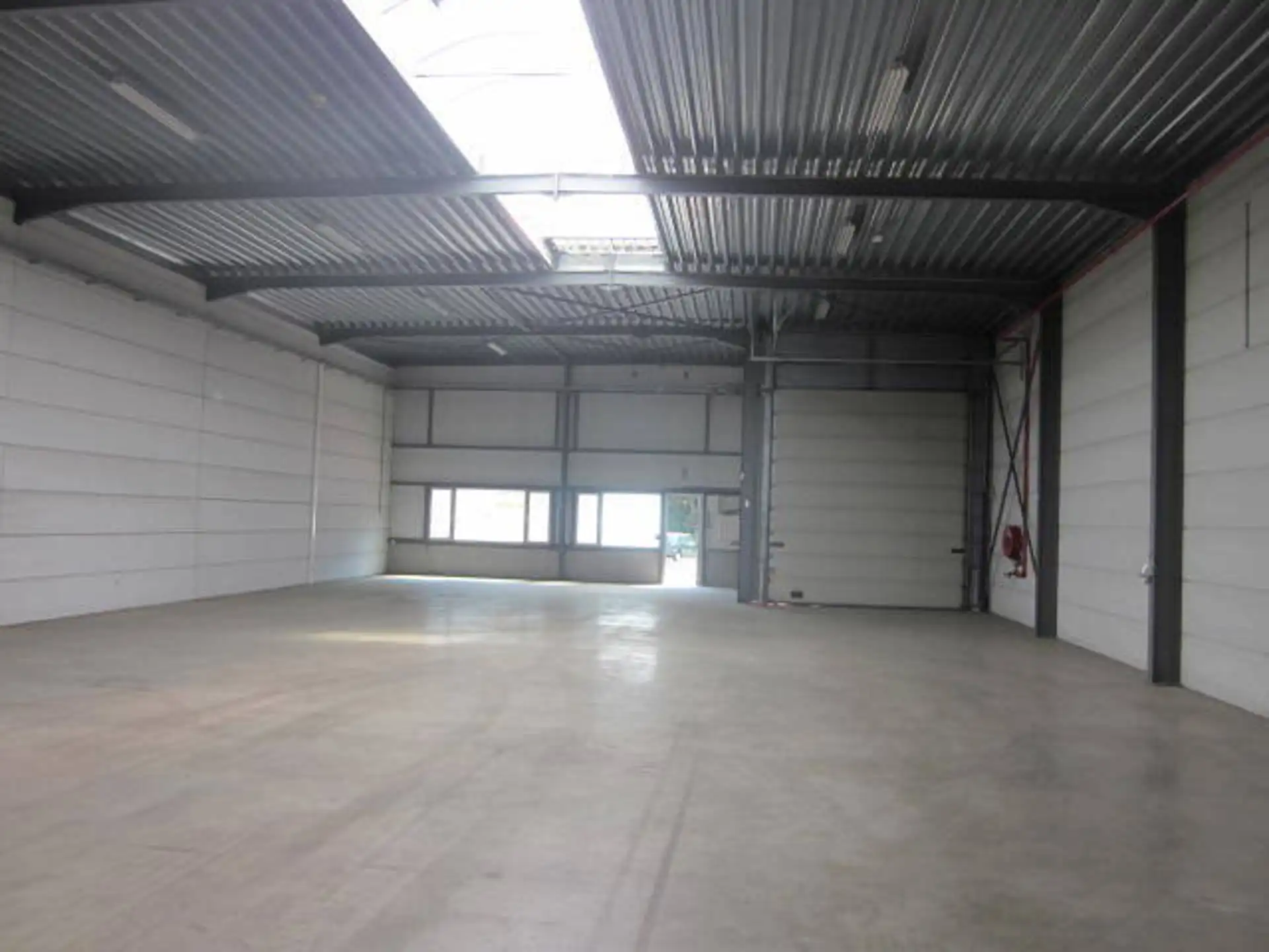 Magzijn met kantoor te Mechelen-Zuid foto 5