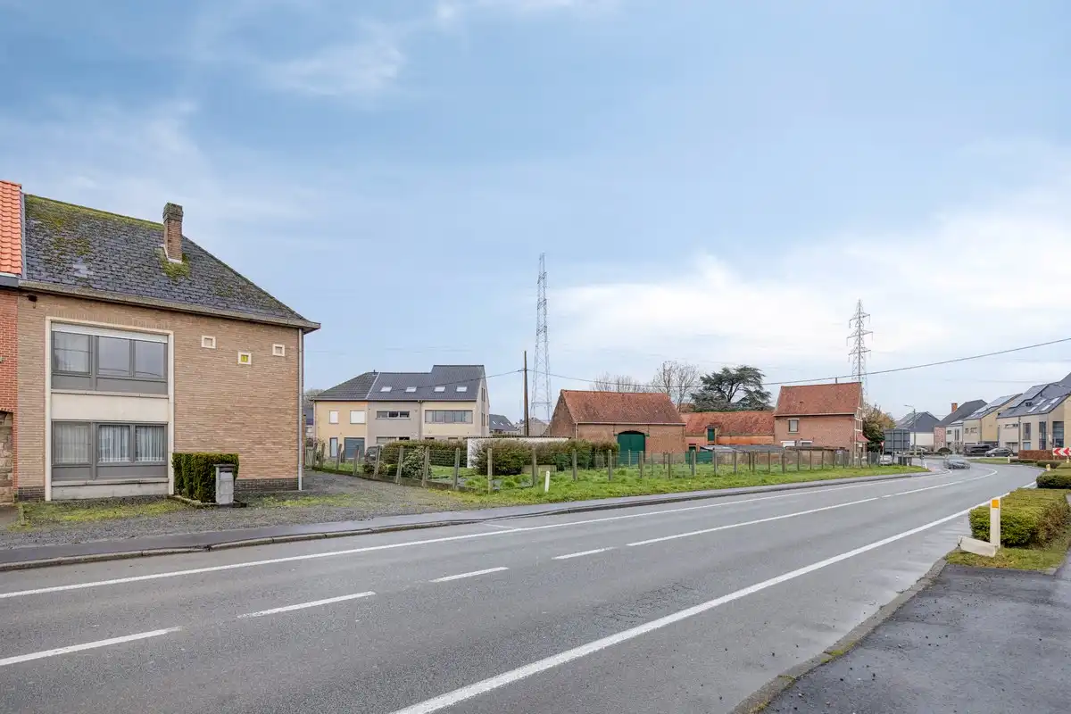 Ruime woning met 3 slaapkamers en tuin foto 4