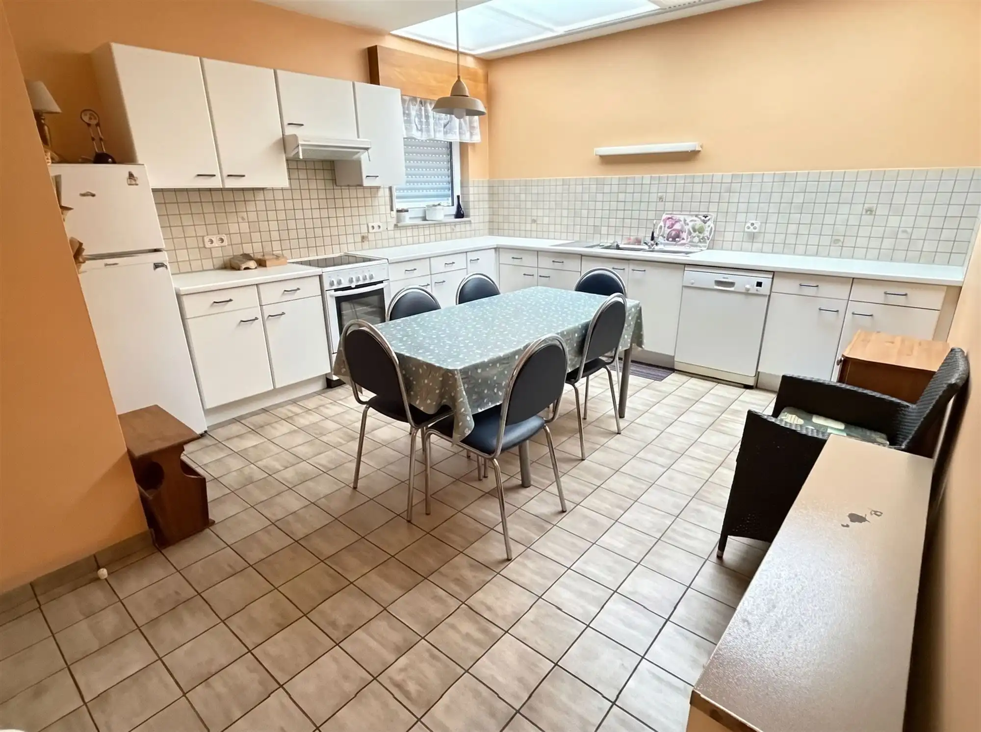 Zeer ruim gelijkvloersappartement van 125 m² foto 2