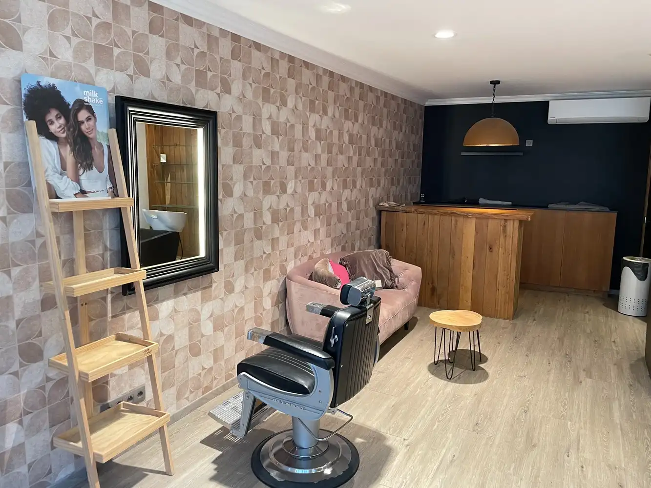 Handelsruimte of kantoorruimte foto 6