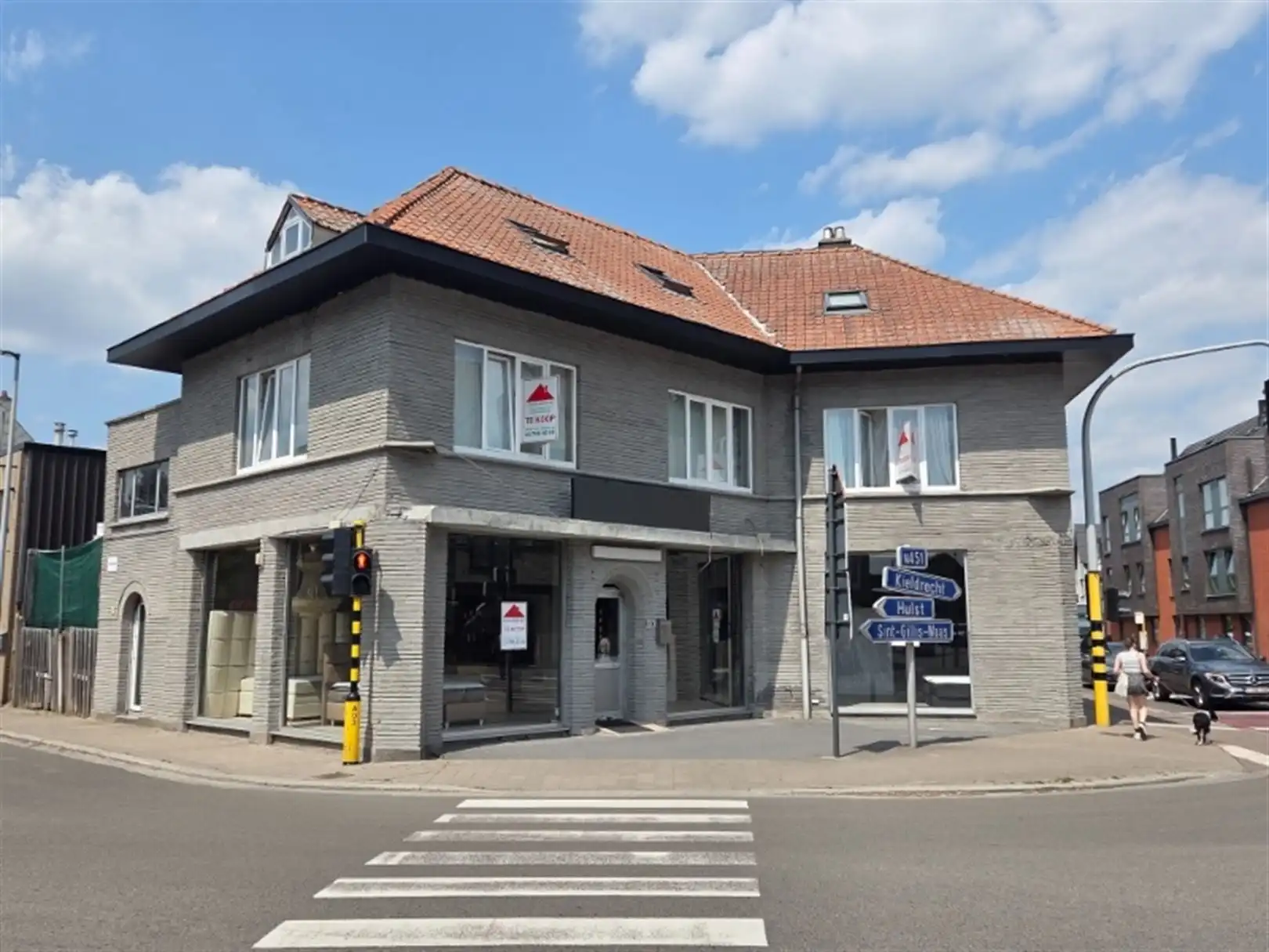 handelszaak + woonst foto {{pictureIndex}}