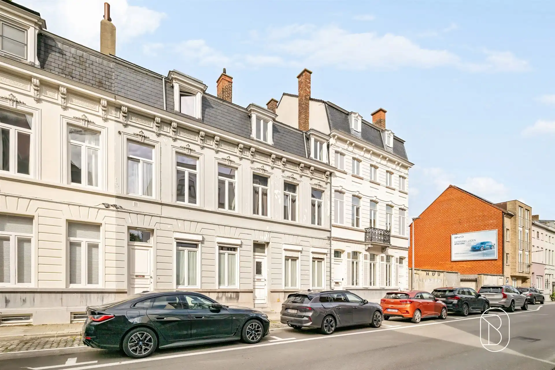 Opbrengsteigendom met 7 studentenkamers foto 2