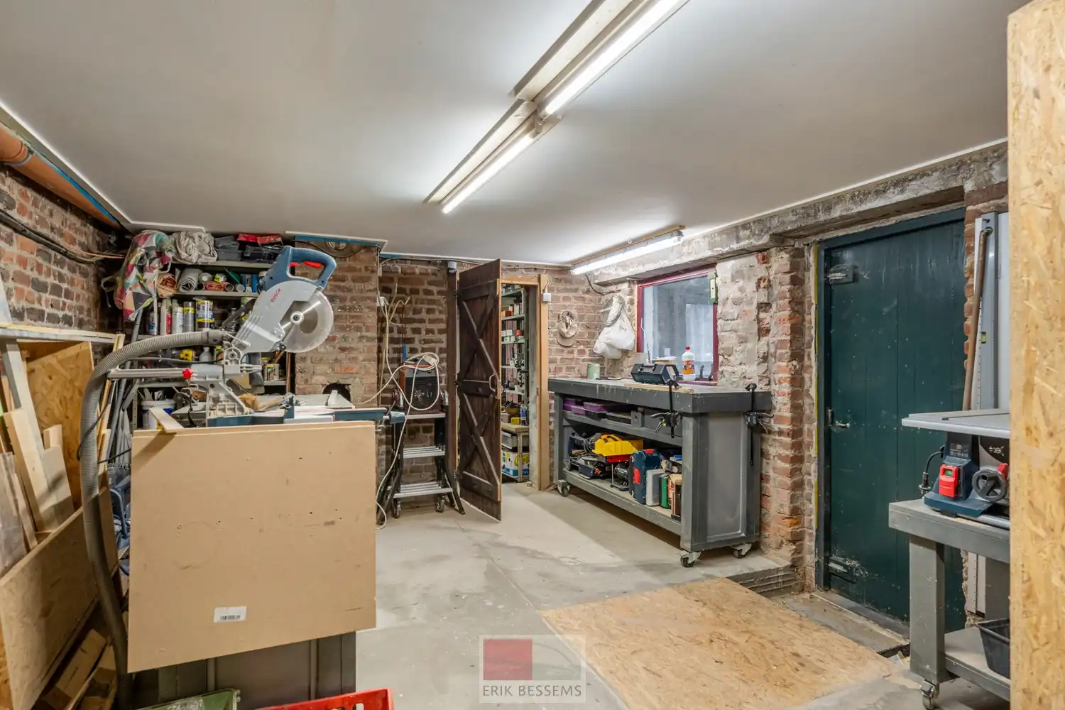 Unieke te renoveren investeringsopportuniteit met 7 mogelijke wooneenheden (huidige toestand niet vergund!), grenzend aan zowel de Millerdries als de Van Den Boschstraat in Riemst. foto 41