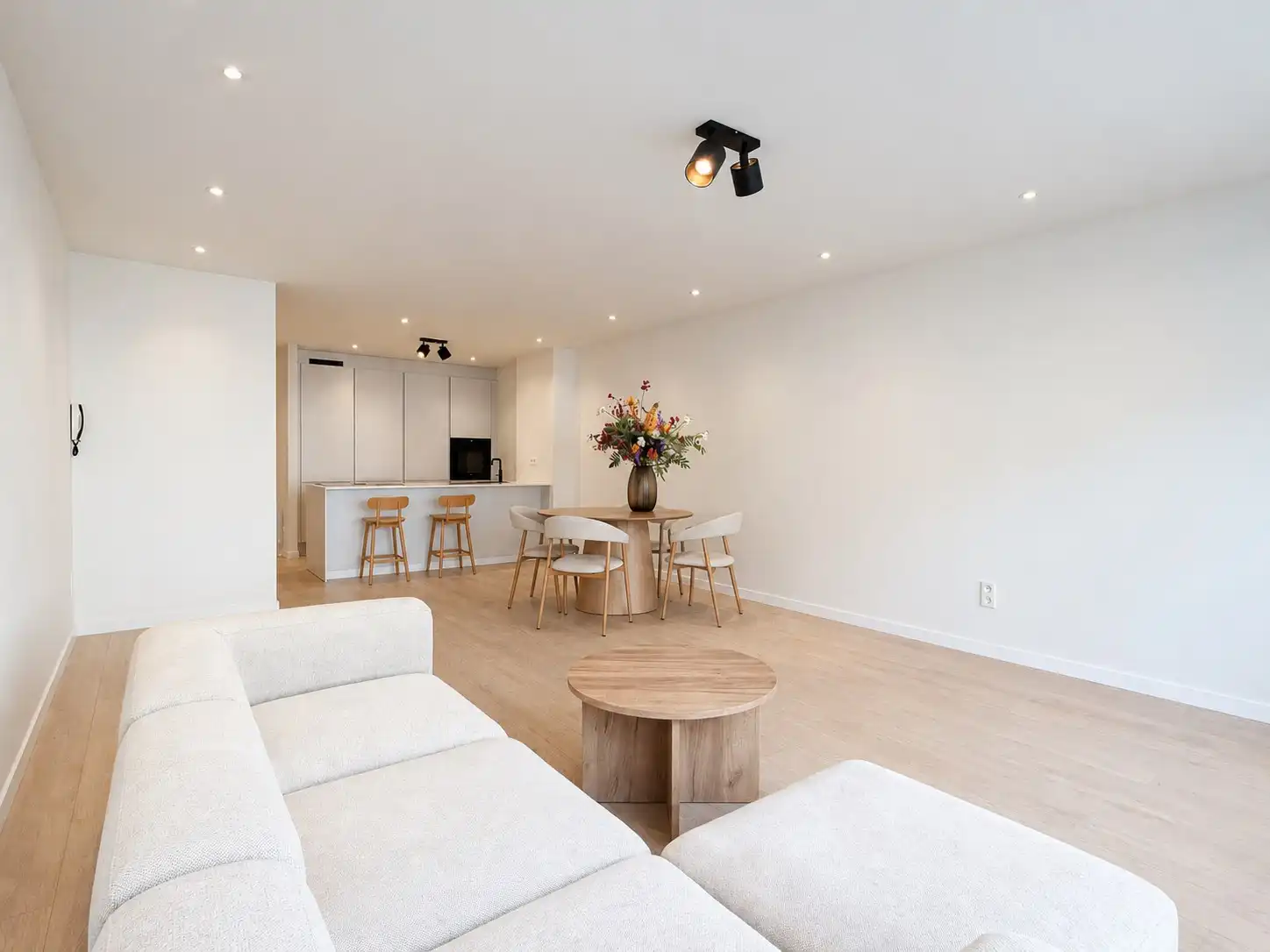 Vernieuwd appartement vlakbij het strand foto 3