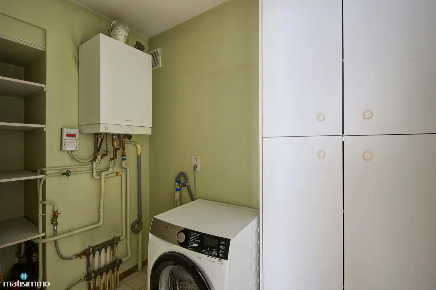 RUIM APPARTEMENT MET 2 SLAAPKAMERS, 2 TERRASSEN, KELDERBERGING EN ONDERGRONDSE AUTOSTAANPLAATS IN BILZEN-CENTRUM foto 7