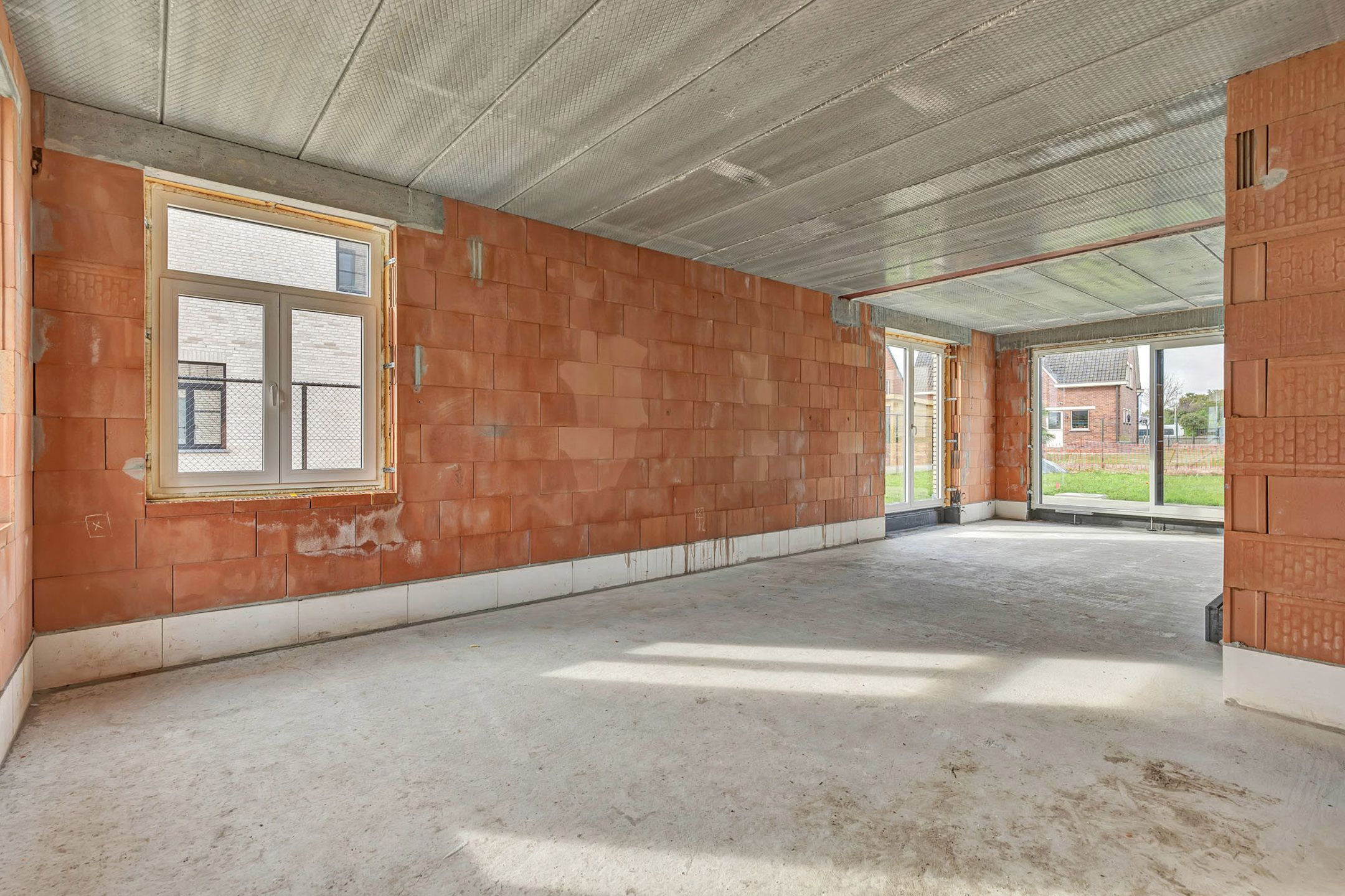 Ruime nieuwbouw HOB, water- en winddicht foto 2