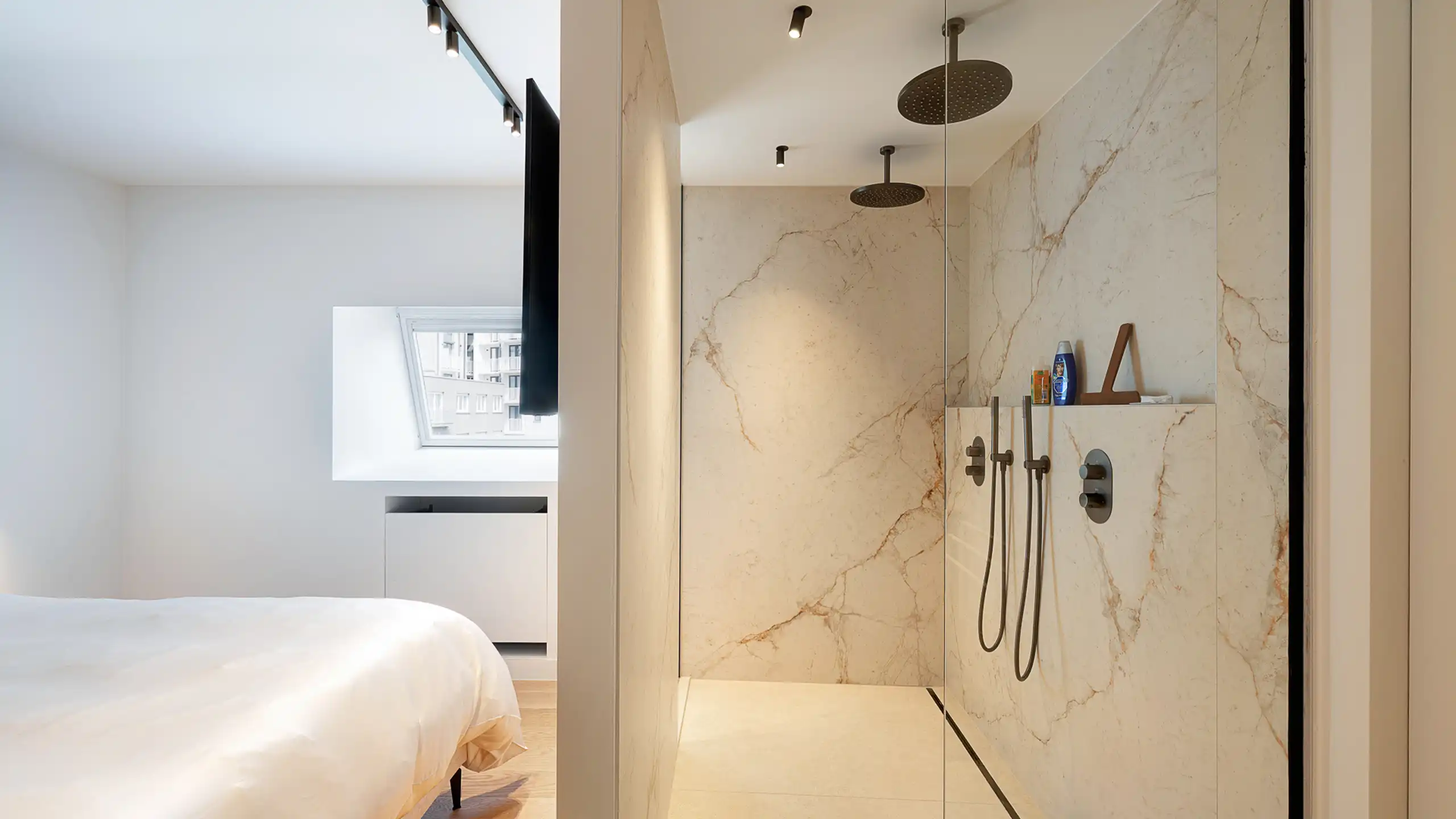 Prachtig gerenoveerd duplex appartement [J. Nellenslaan -Duinbergen]. foto 25