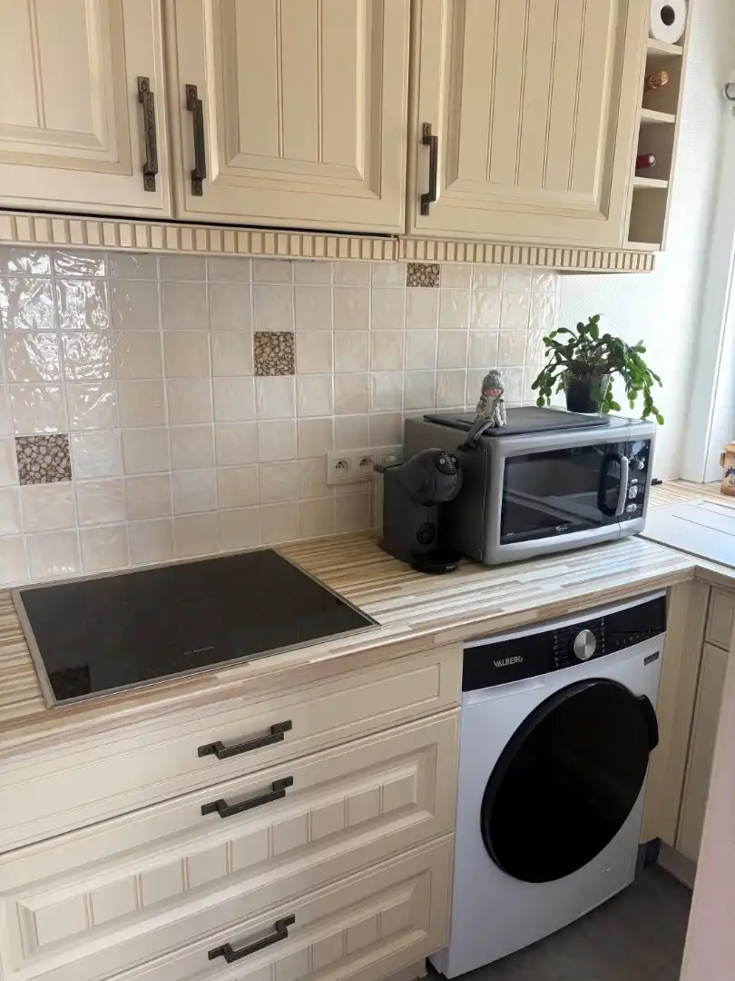 Lichtrijk knus appartement met 1 slaapkamer, niet gemeubeld foto 6