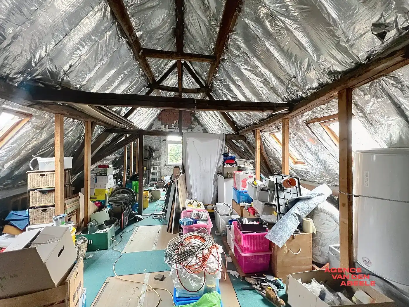 Centraal gelegen handelswoning met 4 slaapkamers en riante tuin  foto 27