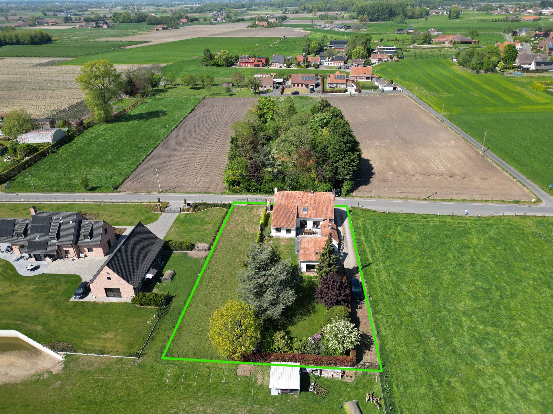CHARME LANDHUIS  GELEGEN OP 1534 M² foto 31
